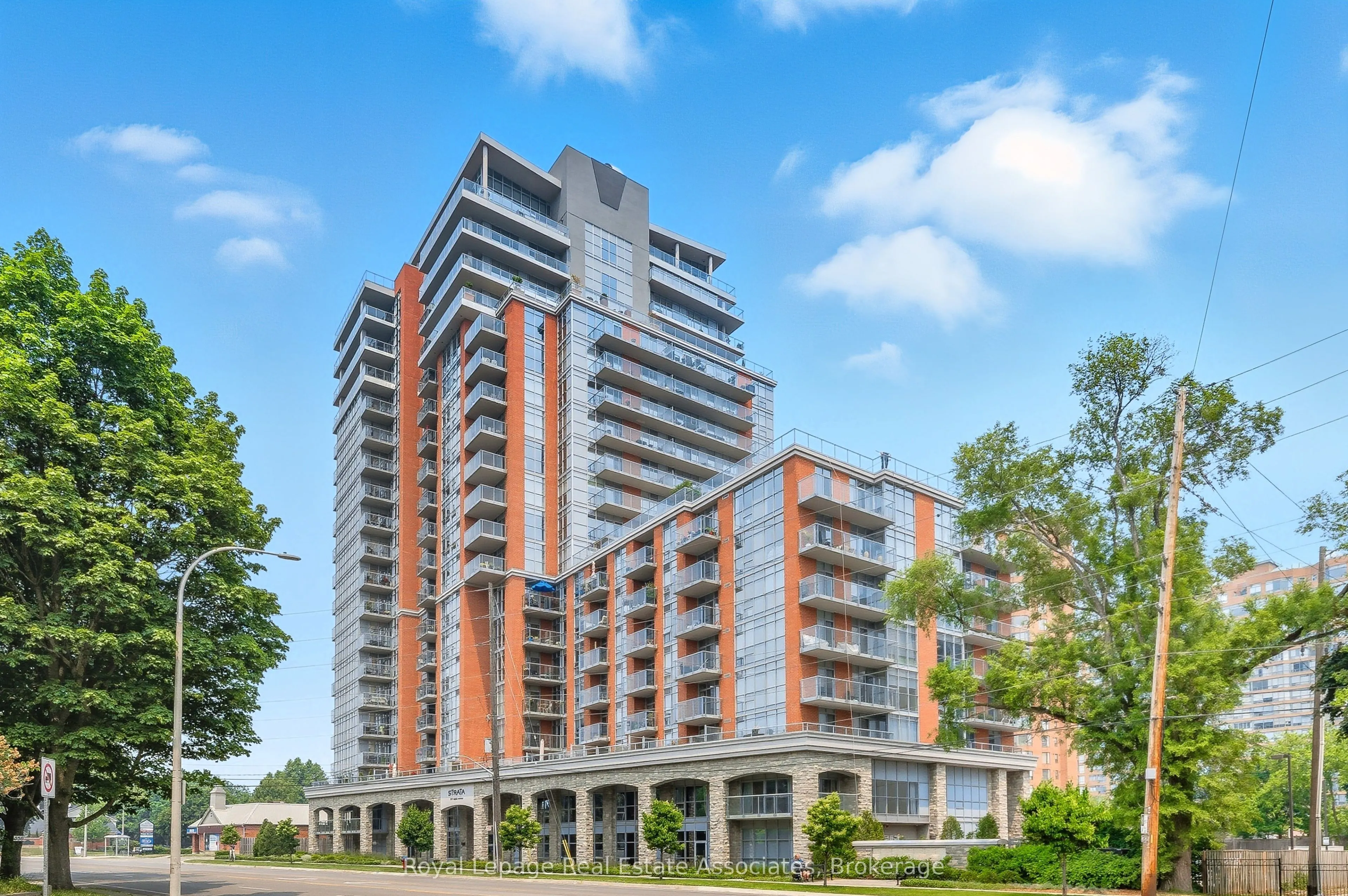 551 Maple Avenue, #1407