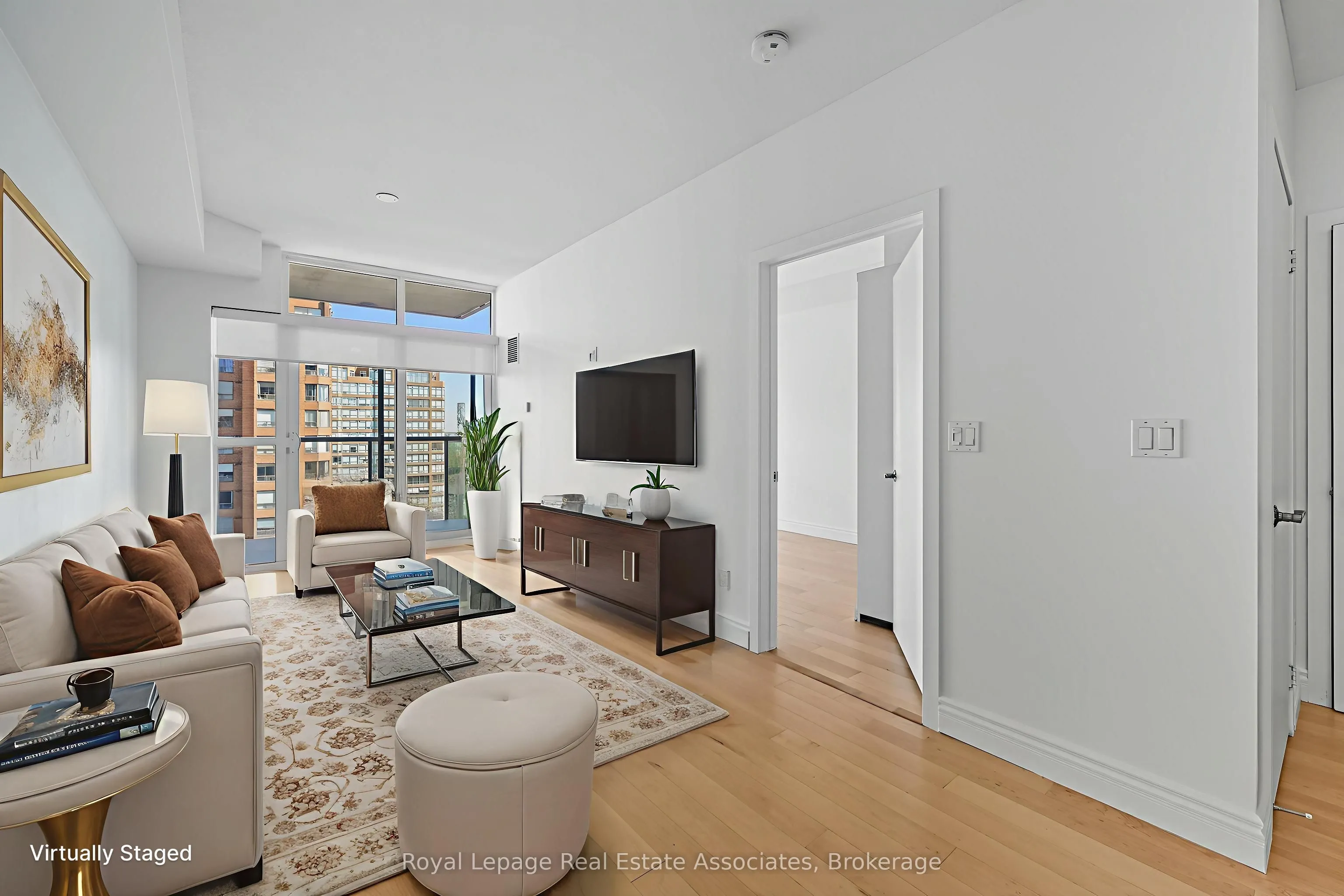 551 Maple Avenue, #1407