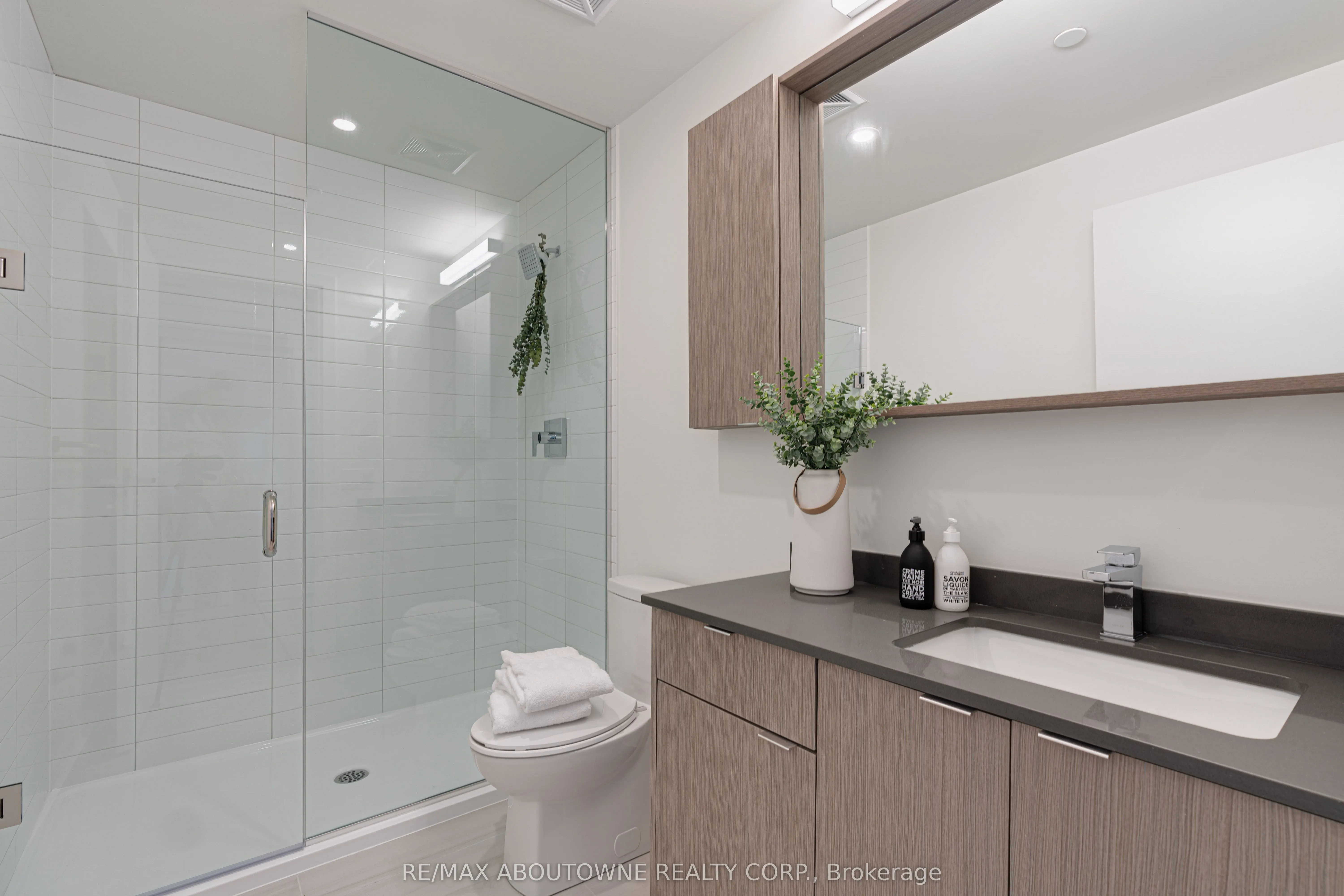 125 Bronte Road, #A1004