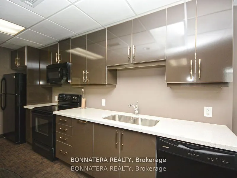 5010 CORPORATE Drive, #209