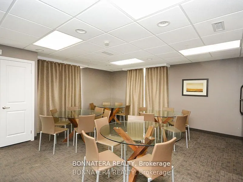 5010 CORPORATE Drive, #209