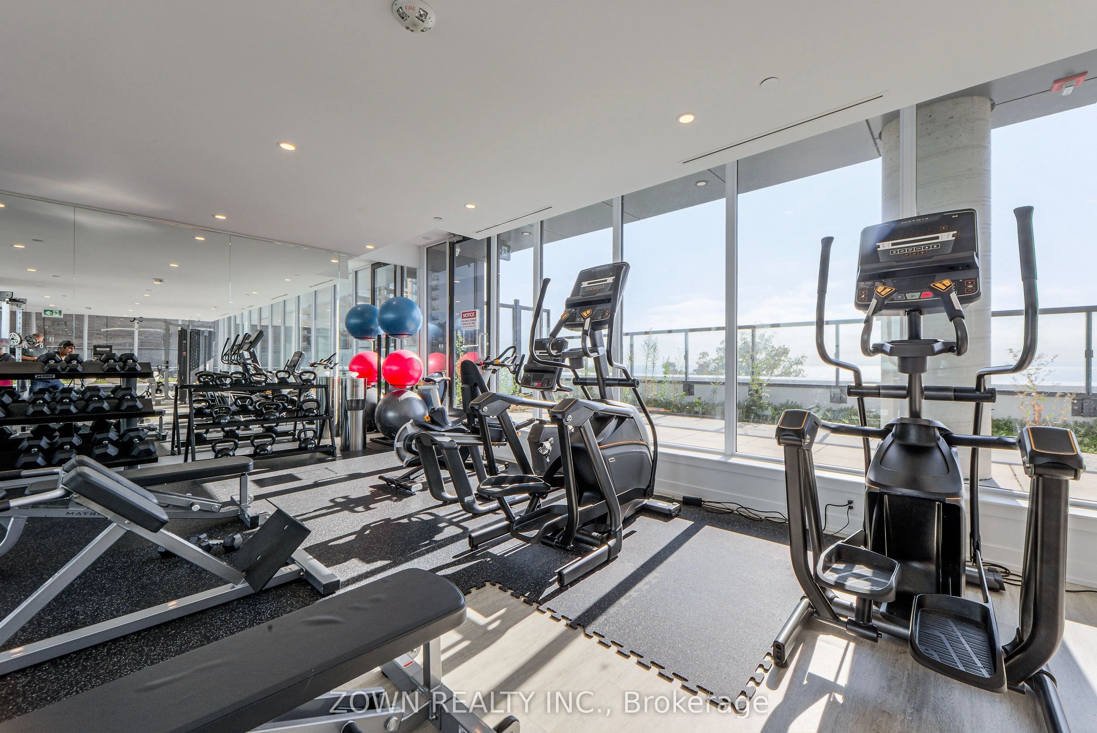 370 Martha Street, #403