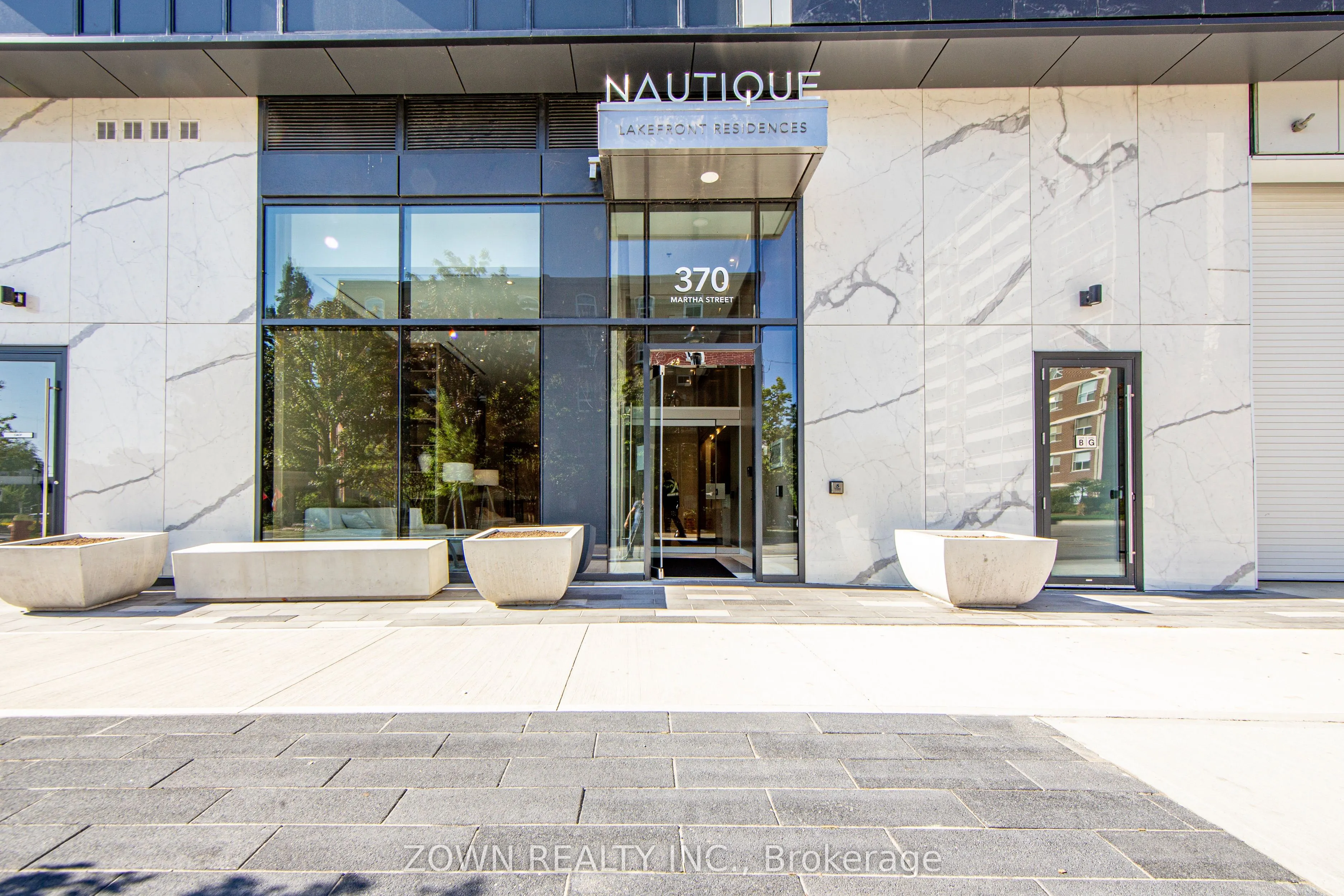 370 Martha Street, #403
