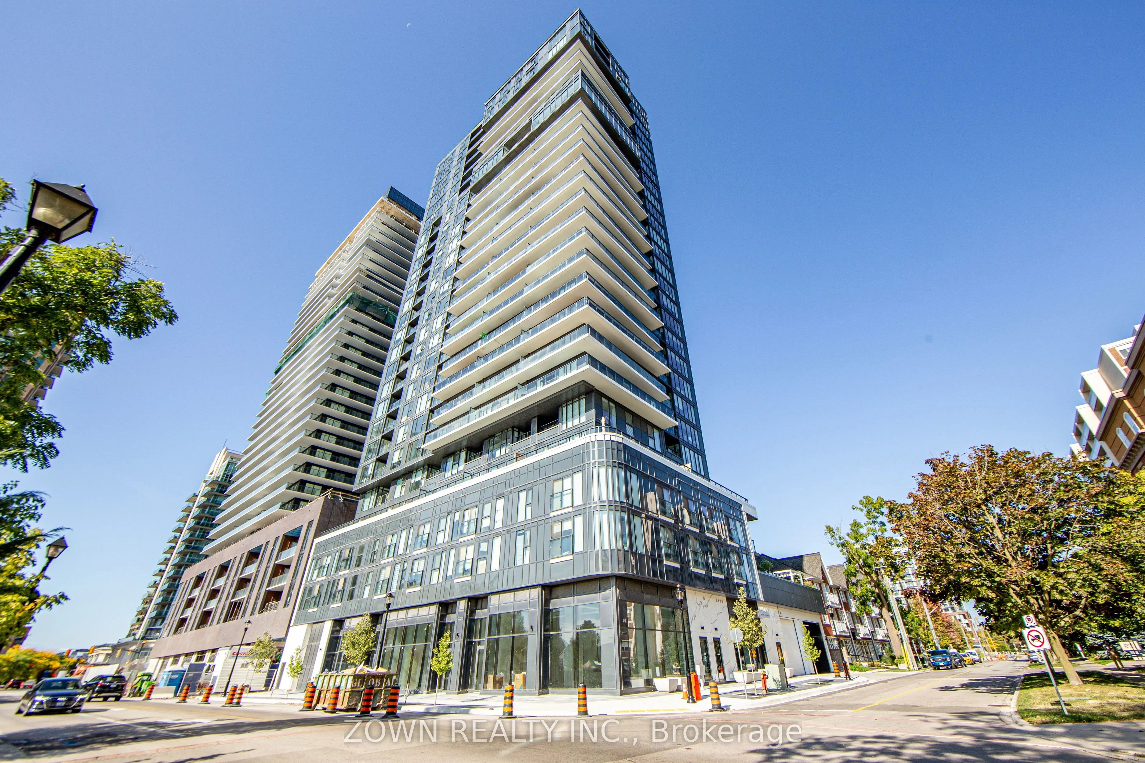 370 Martha Street, #403
