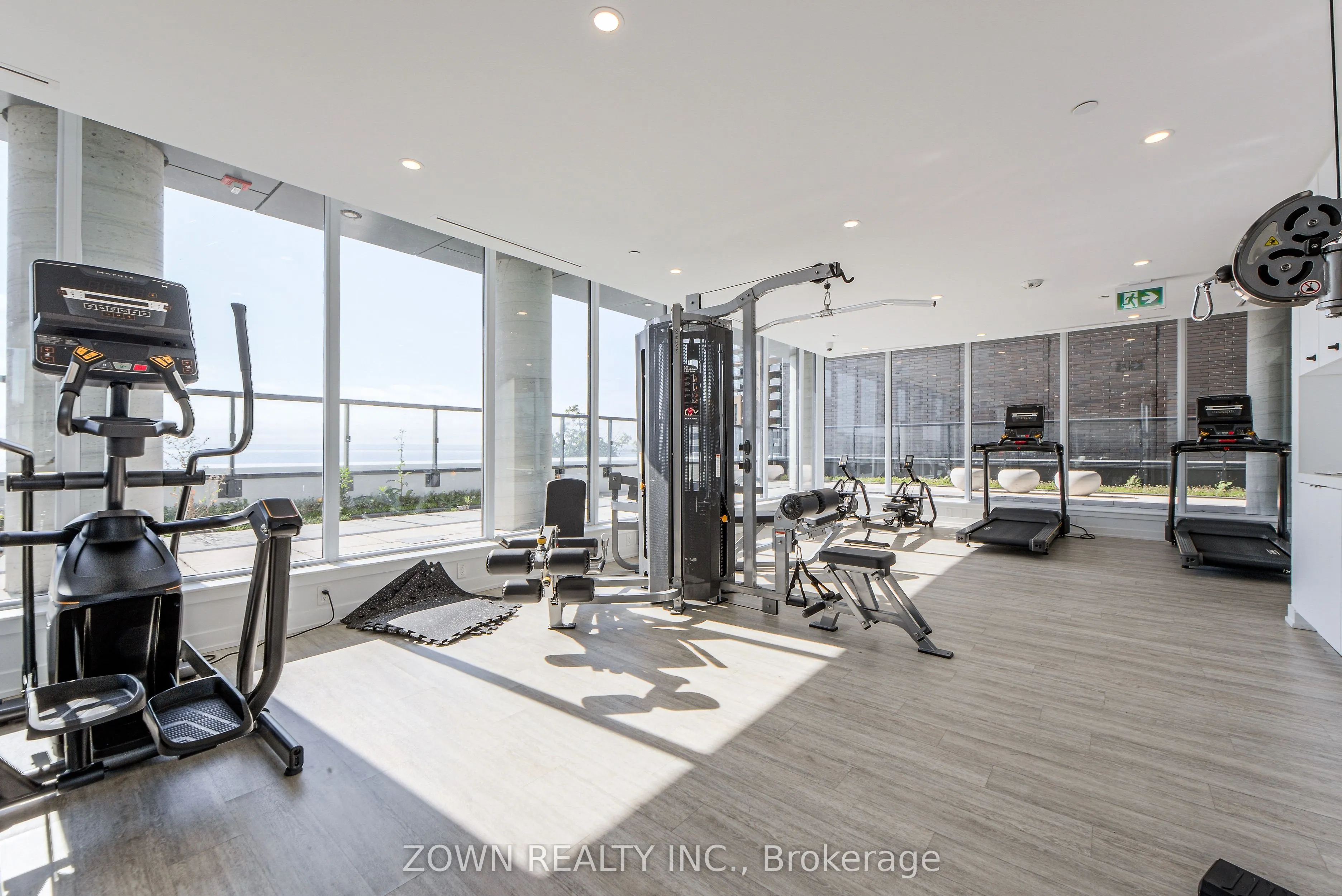 370 Martha Street, #403