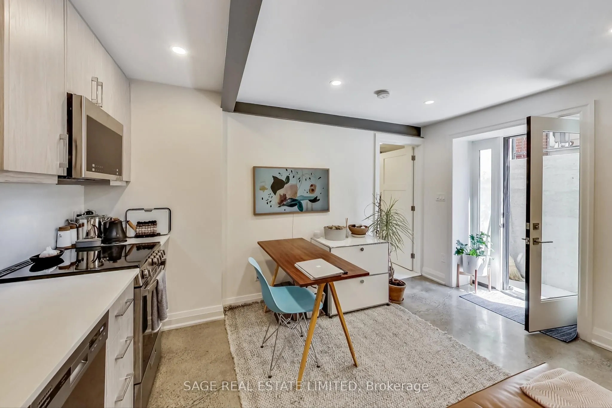 219 Quebec Avenue, #Lower