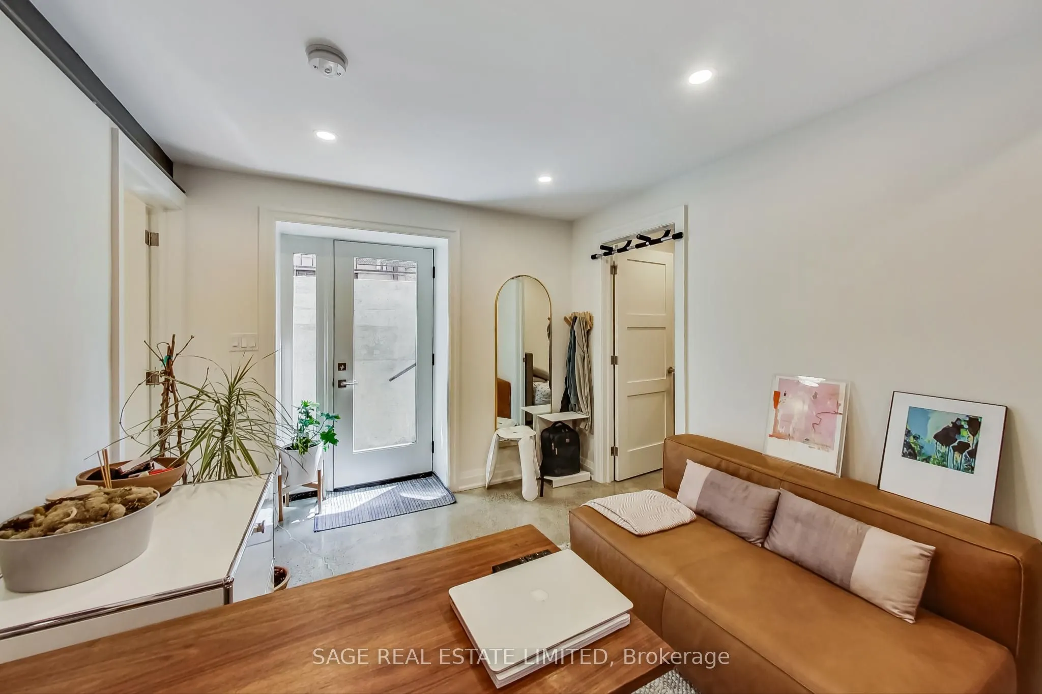 219 Quebec Avenue, #Lower