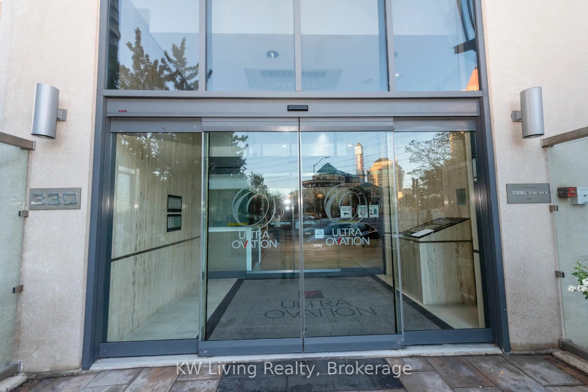 330 Burnhamthorpe Road W, #1008
