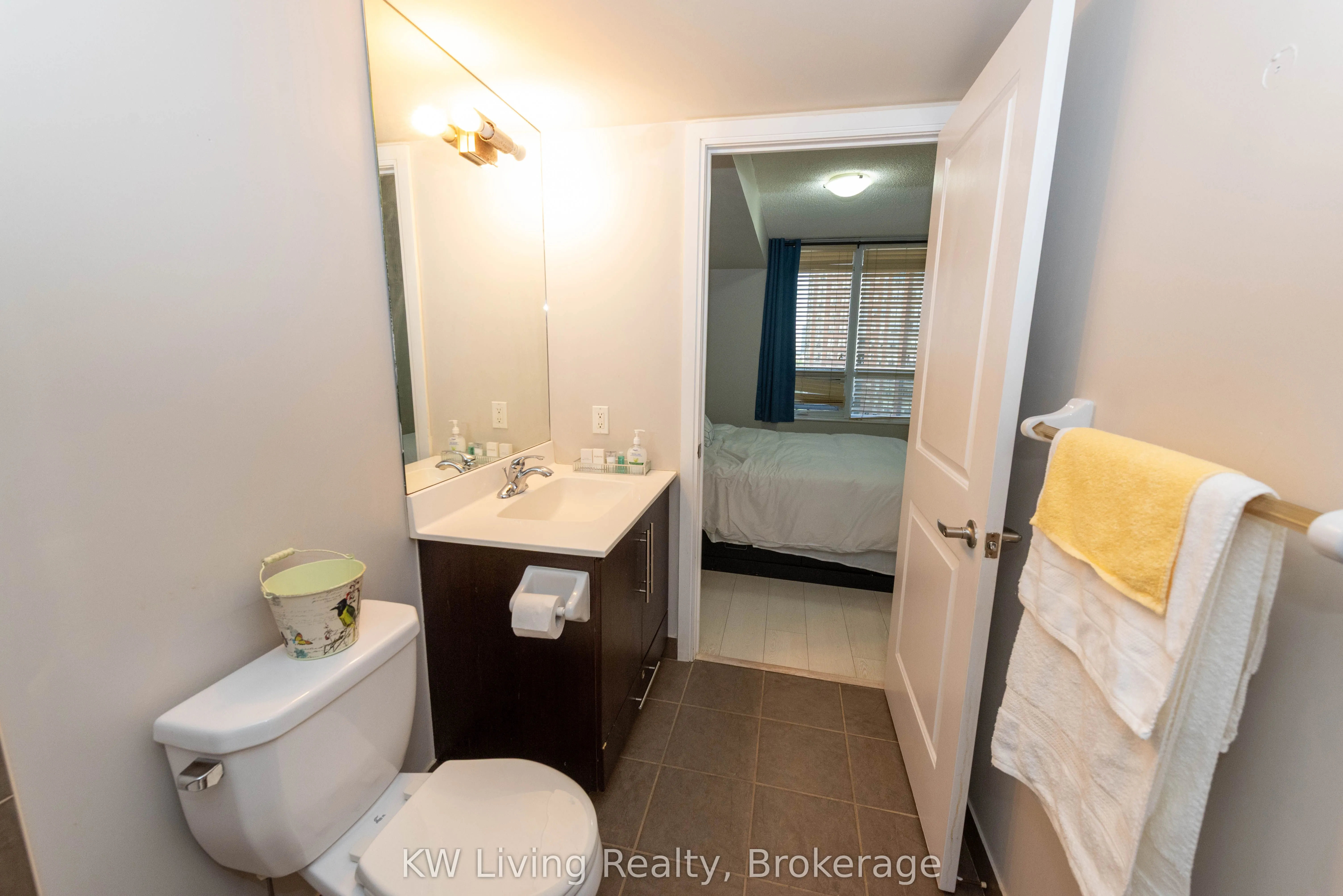 330 Burnhamthorpe Road W, #1008