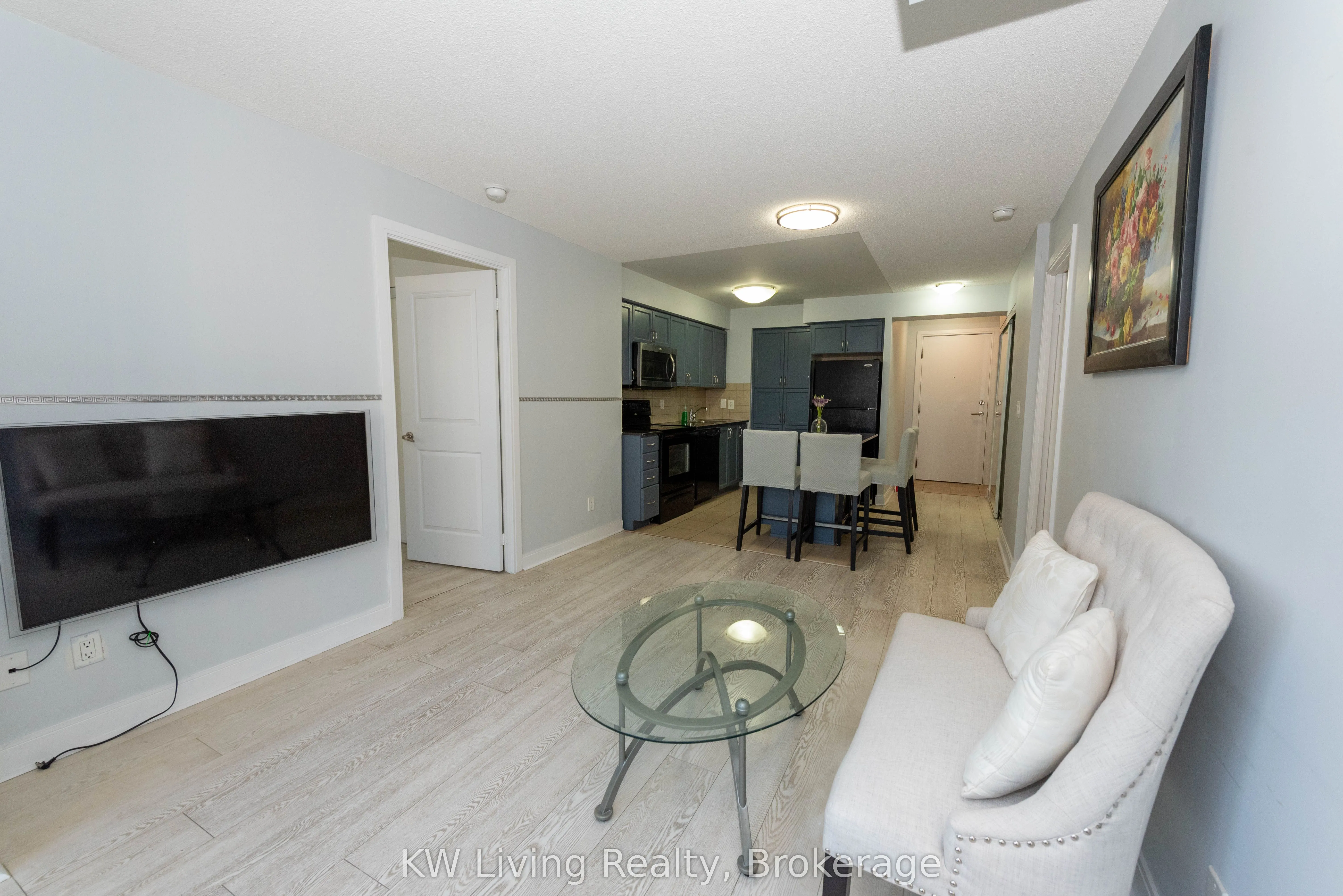 330 Burnhamthorpe Road W, #1008