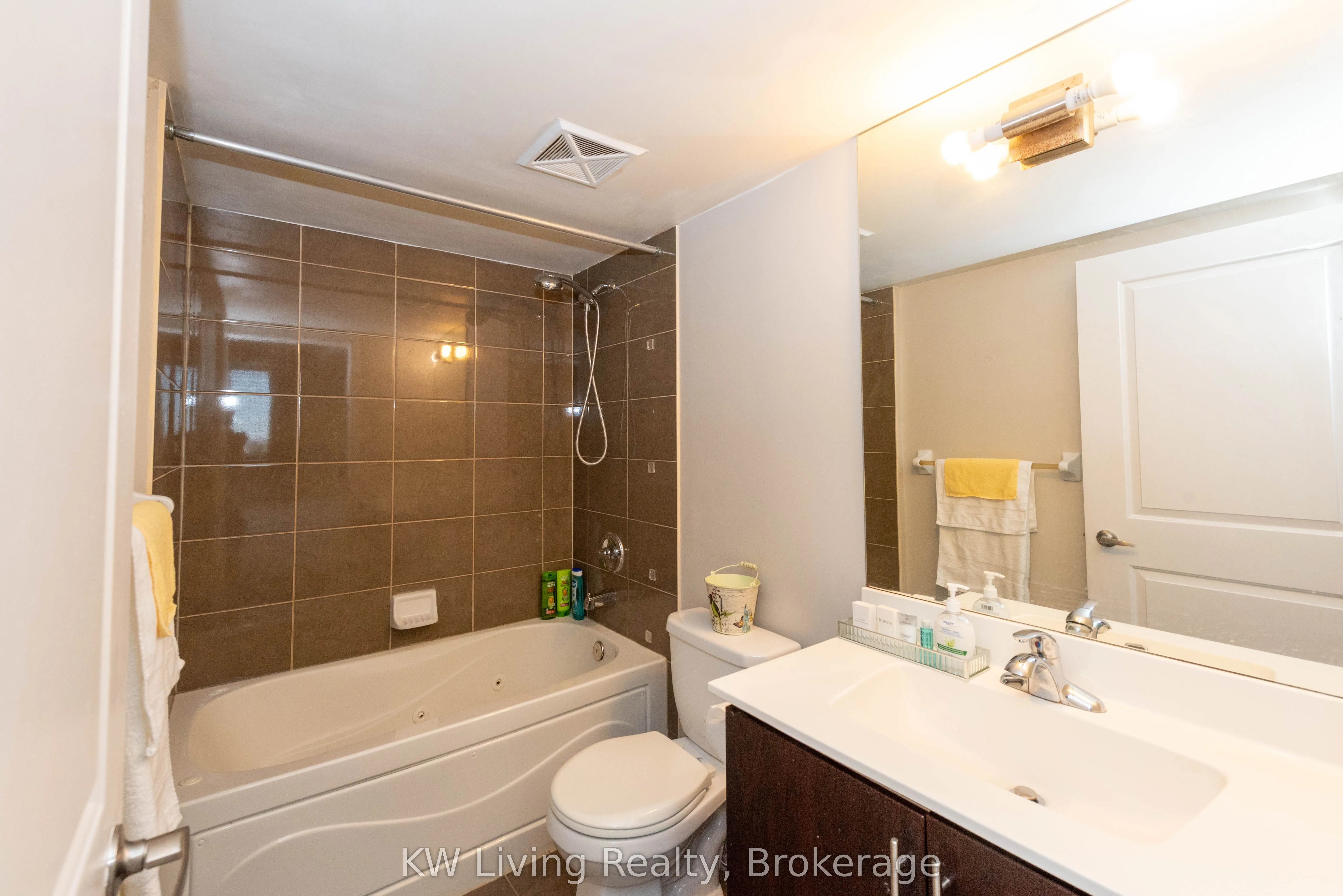 330 Burnhamthorpe Road W, #1008