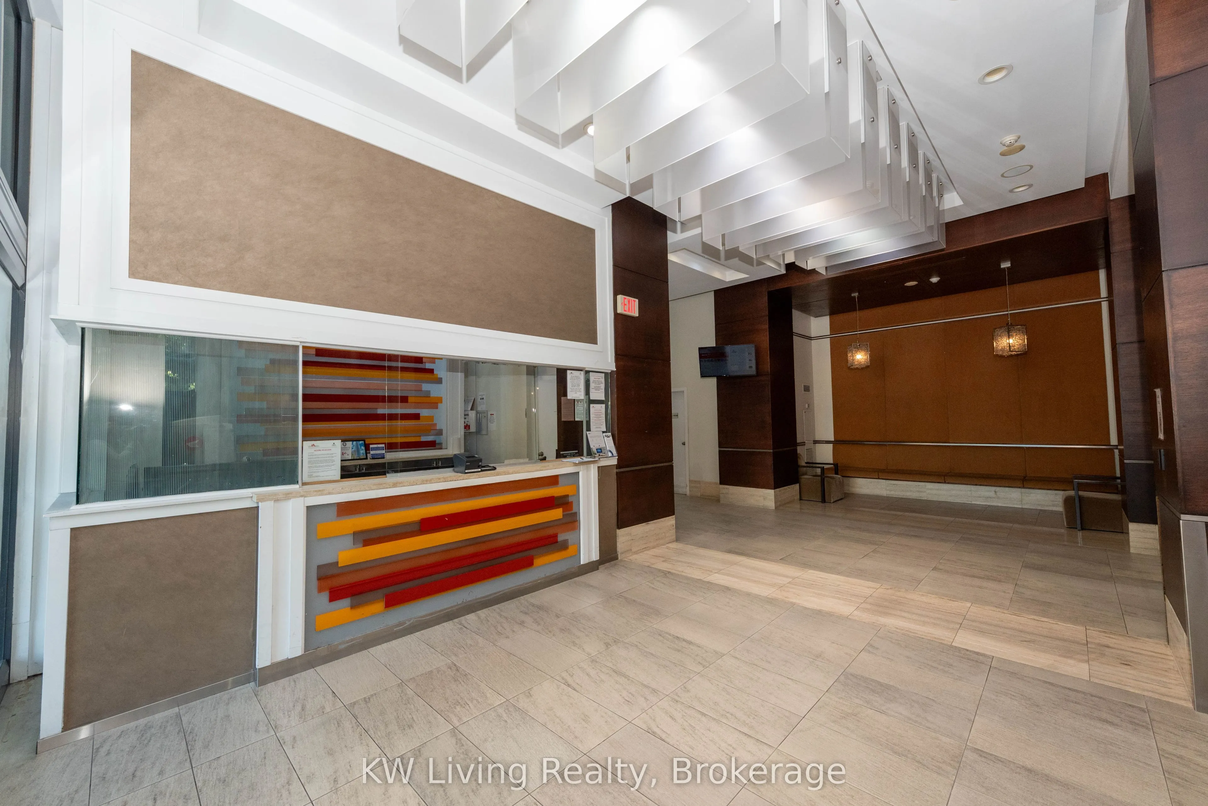 330 Burnhamthorpe Road W, #1008