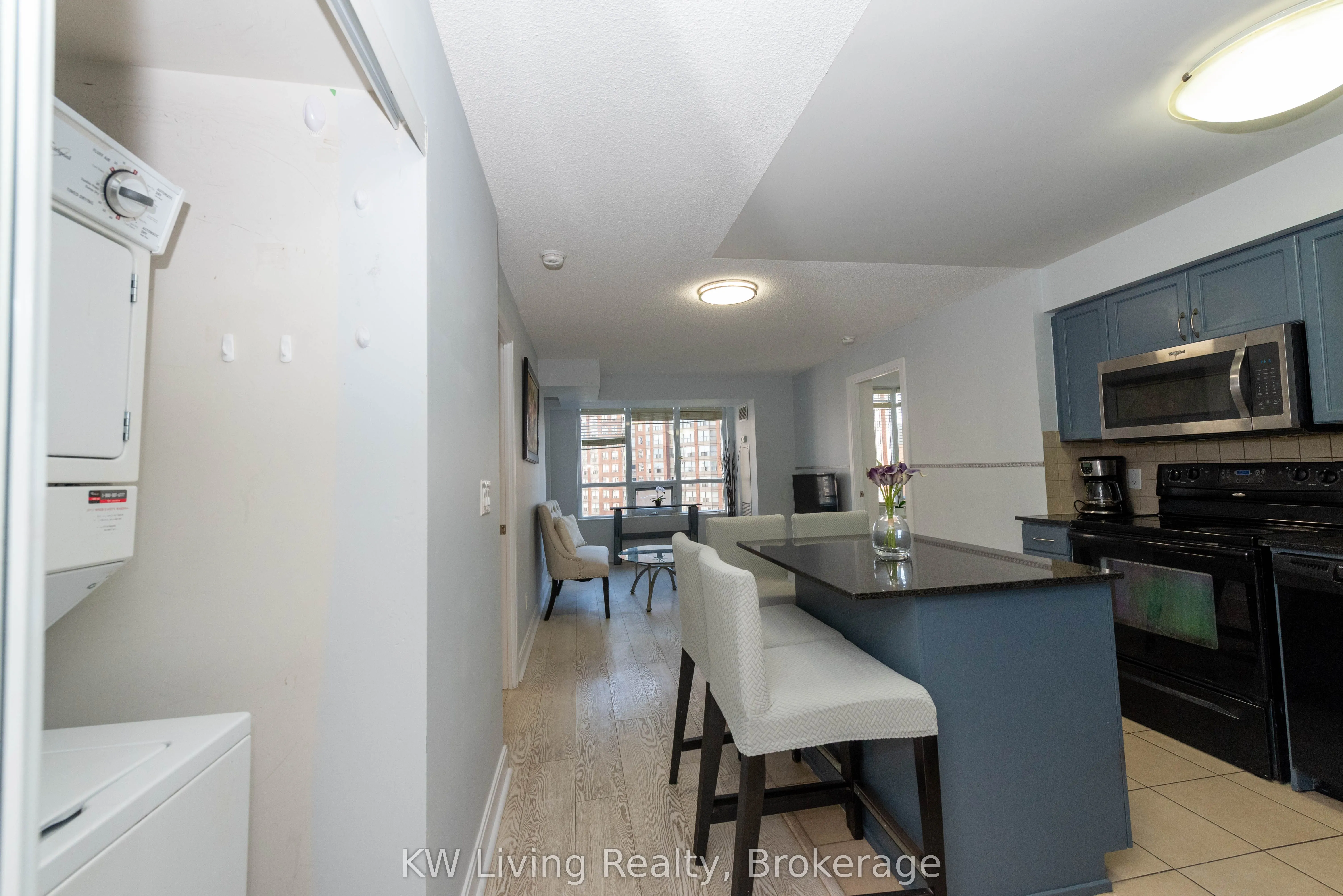 330 Burnhamthorpe Road W, #1008
