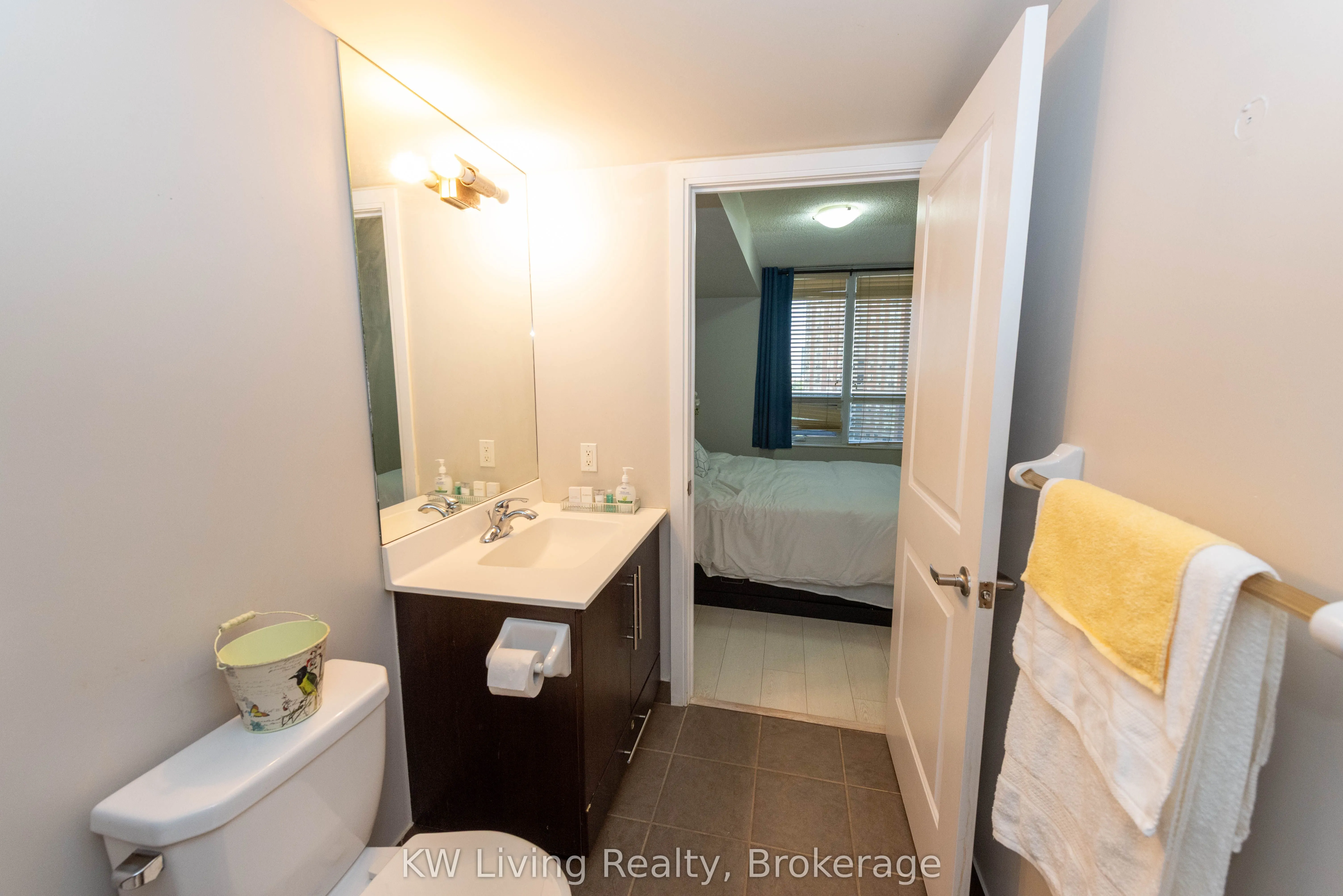 330 Burnhamthorpe Road W, #1008