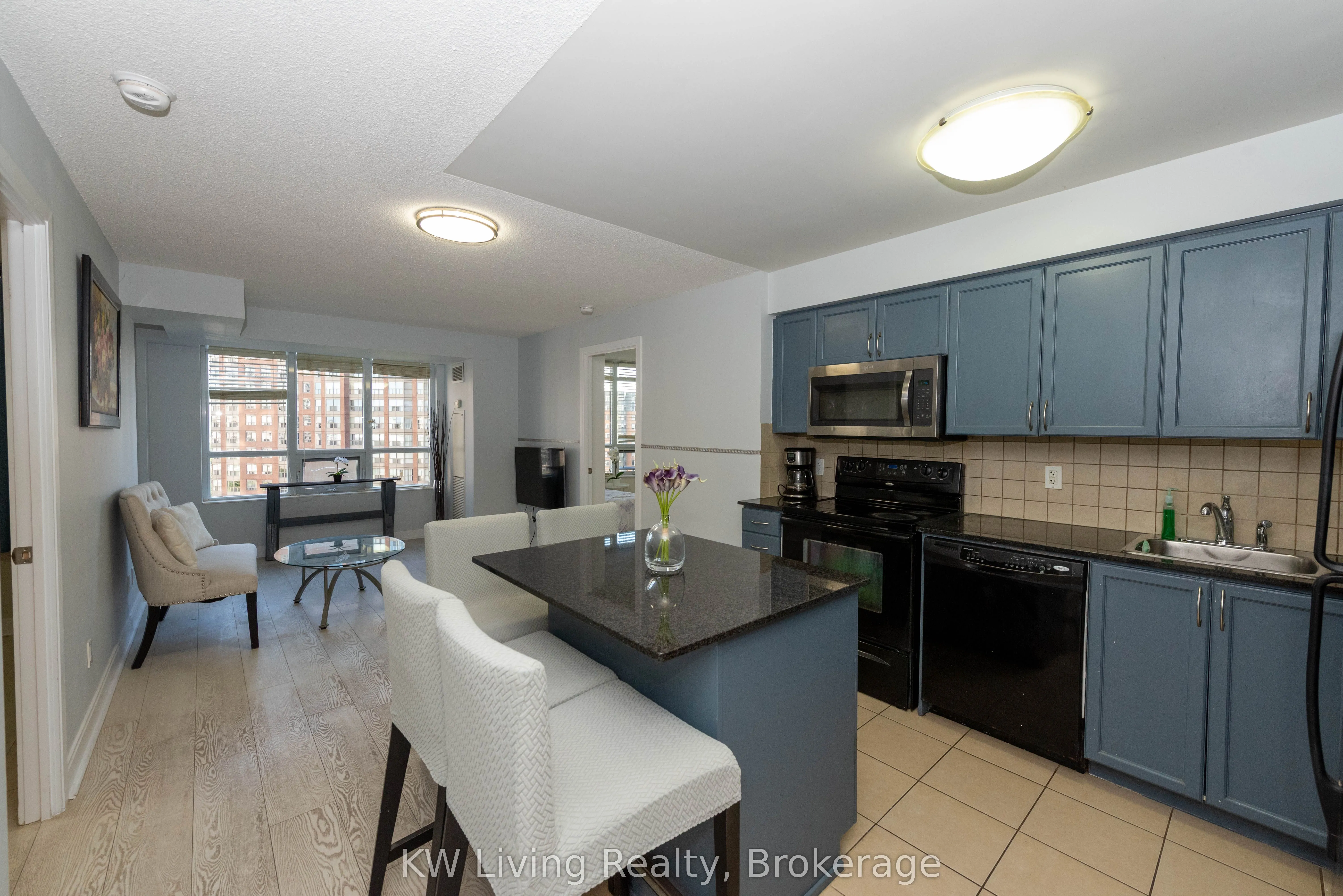 330 Burnhamthorpe Road W, #1008
