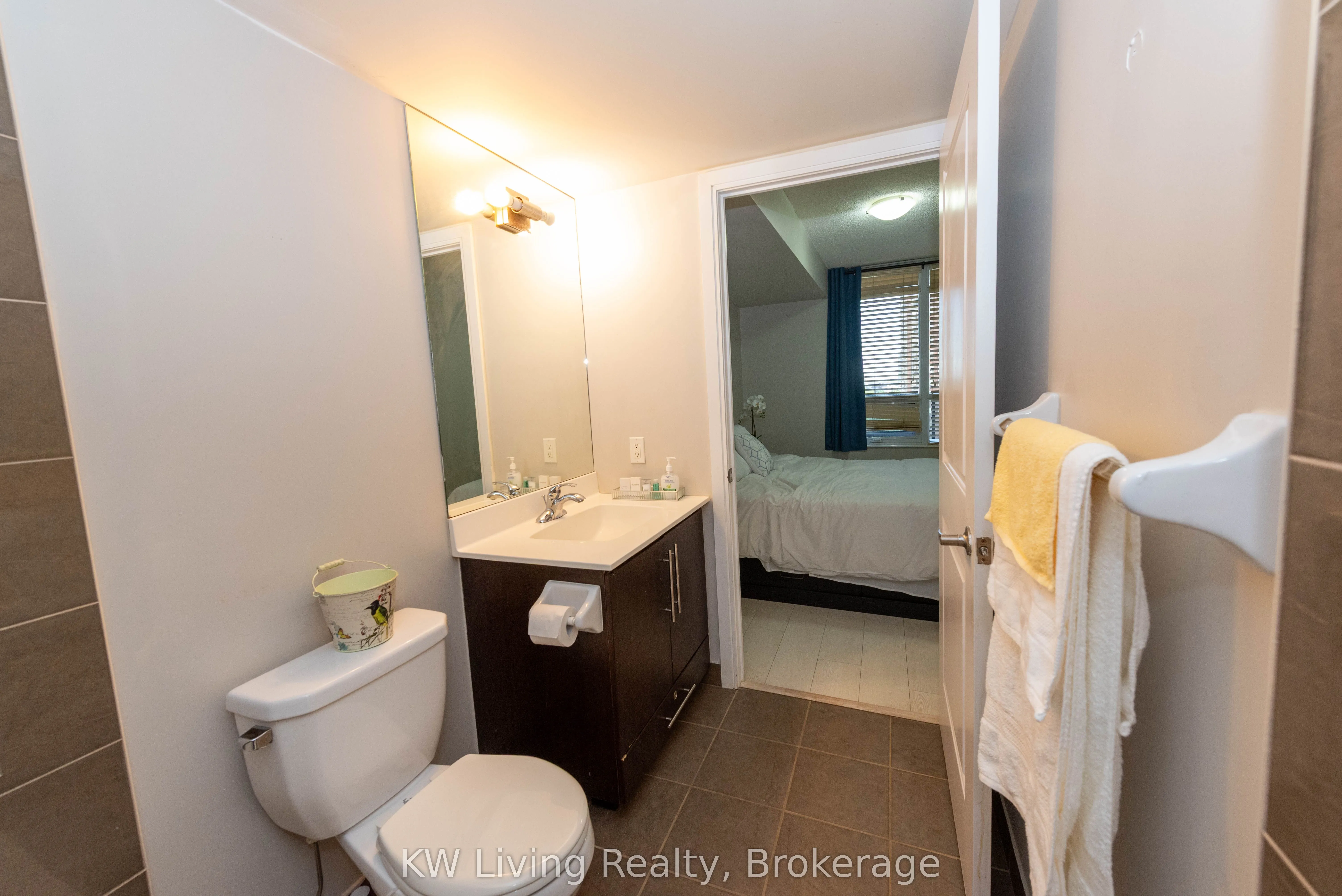330 Burnhamthorpe Road W, #1008