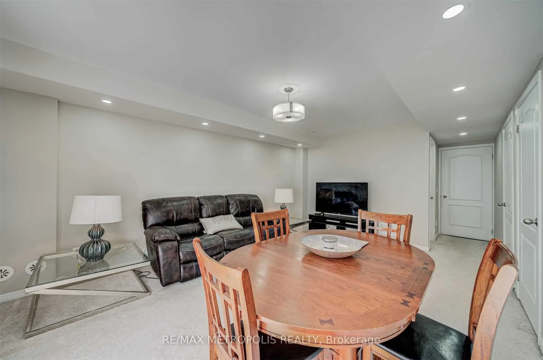 128 Cedar Lake Crescent, #183