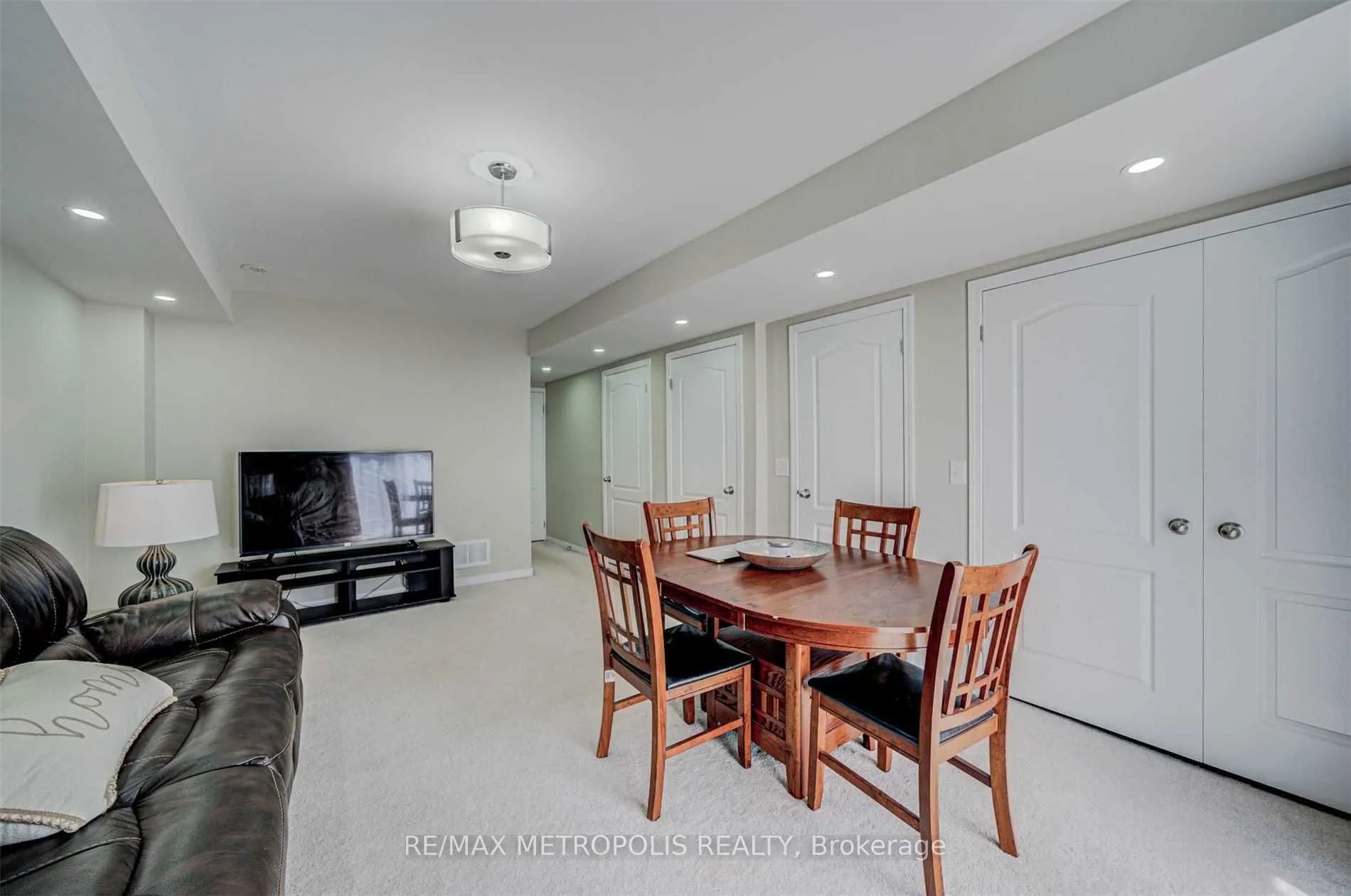 128 Cedar Lake Crescent, #183