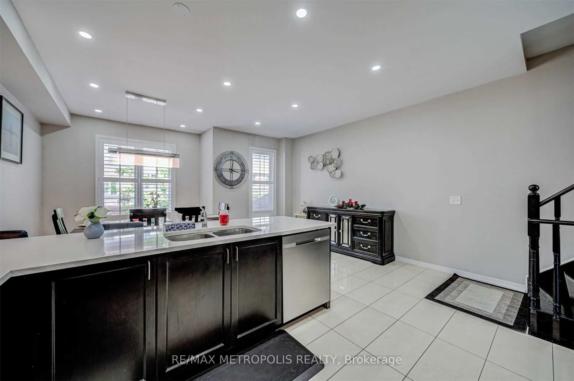 128 Cedar Lake Crescent, #183