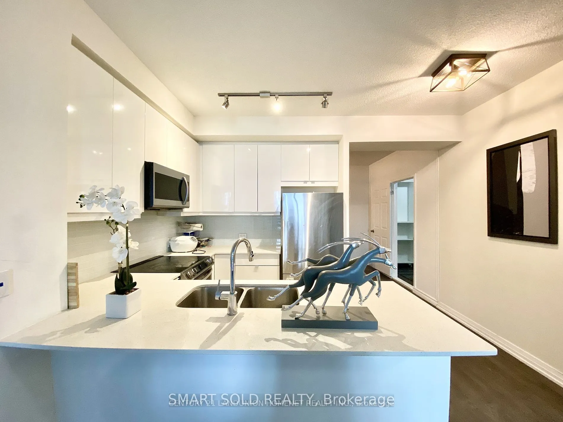 50 Thomas Riley Road, #422