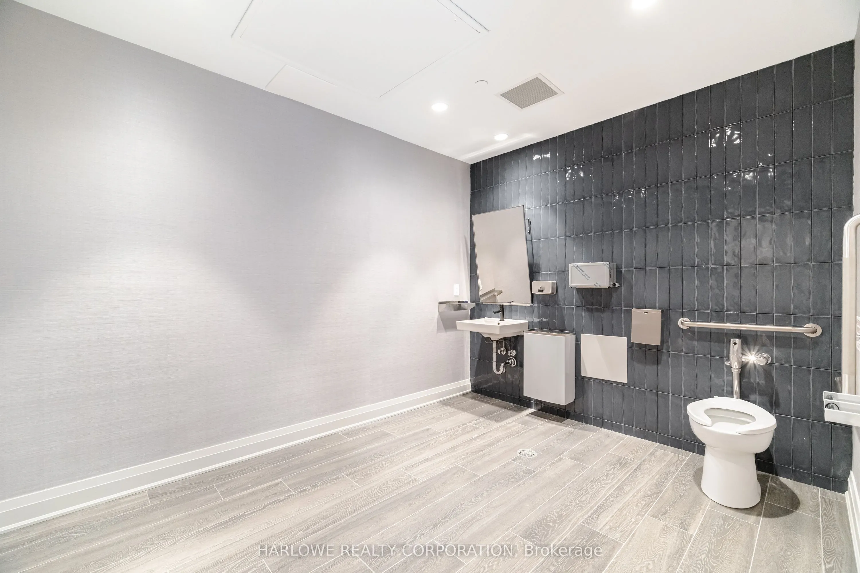 480 Gordon Krantz Avenue, #101