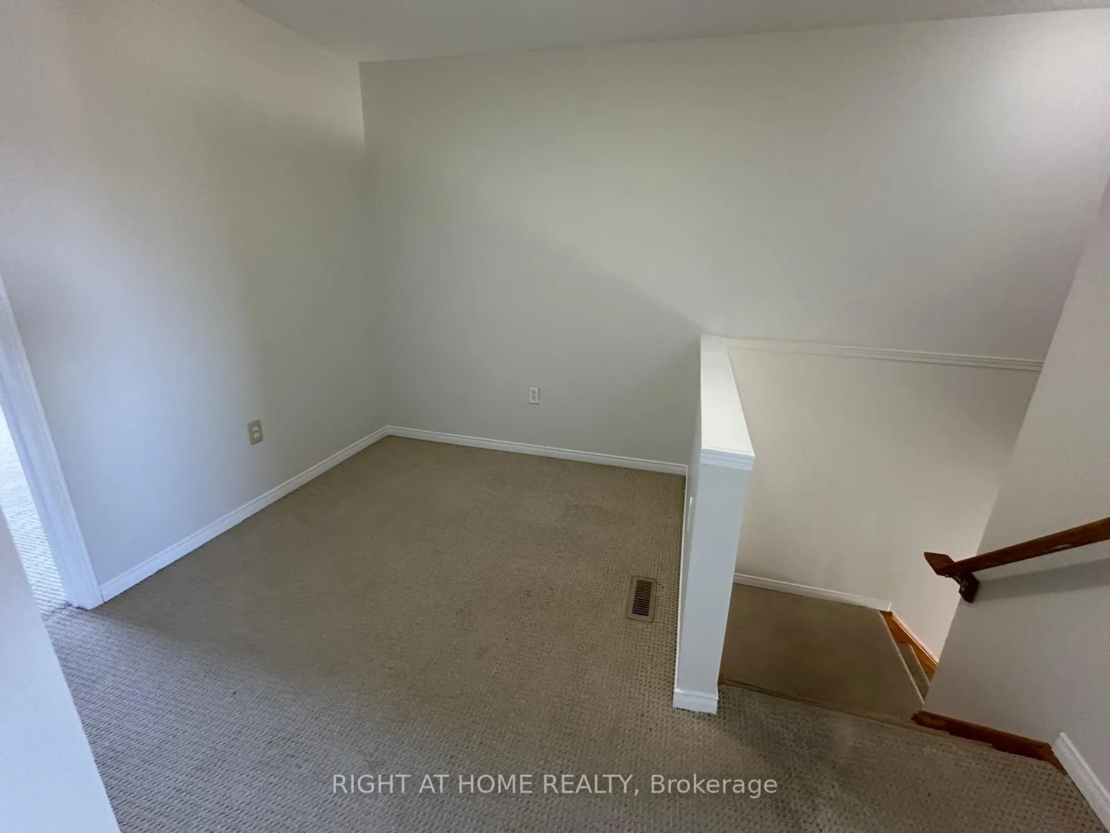 3368 Scotch Pine Gate