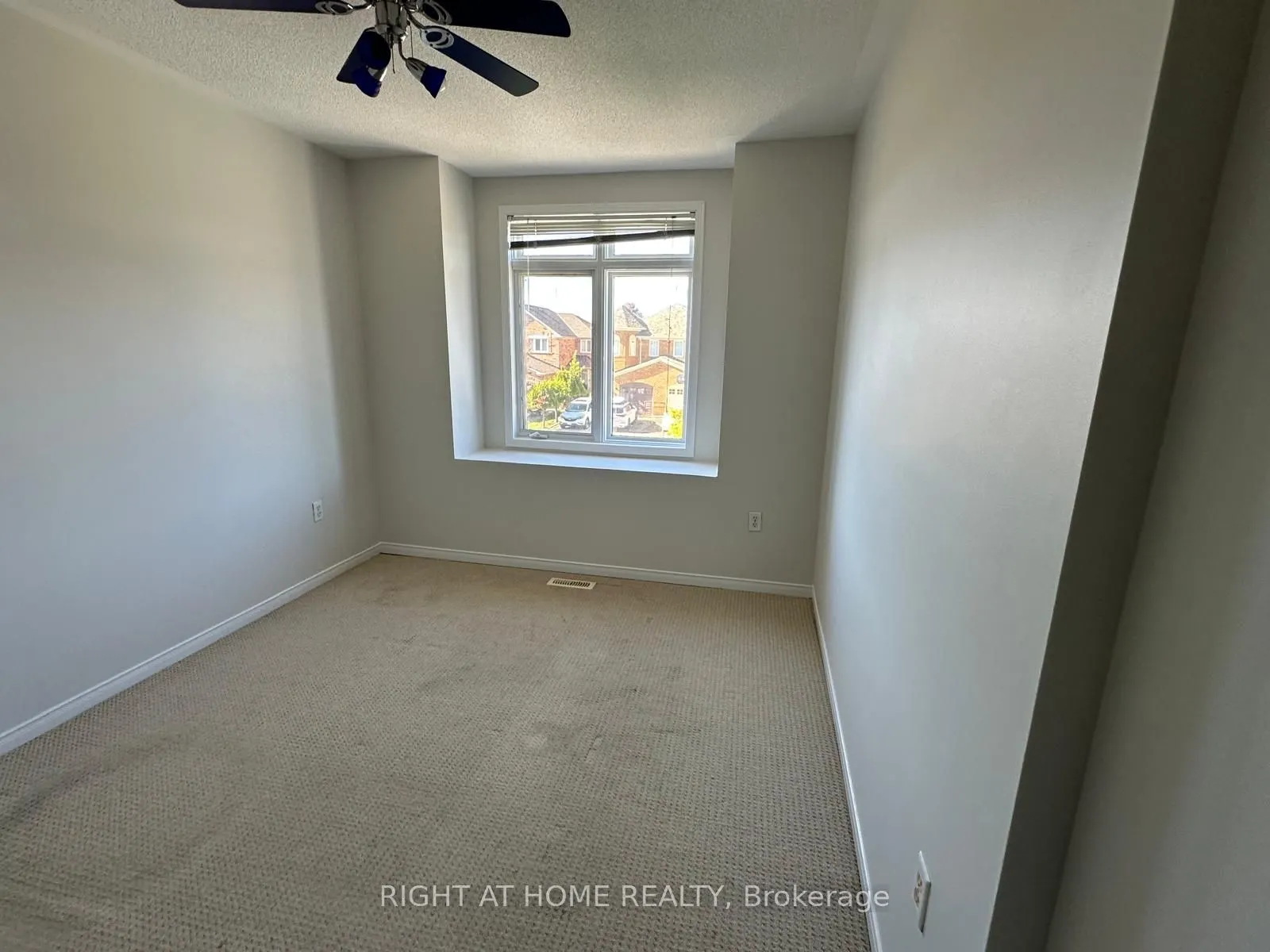 3368 Scotch Pine Gate