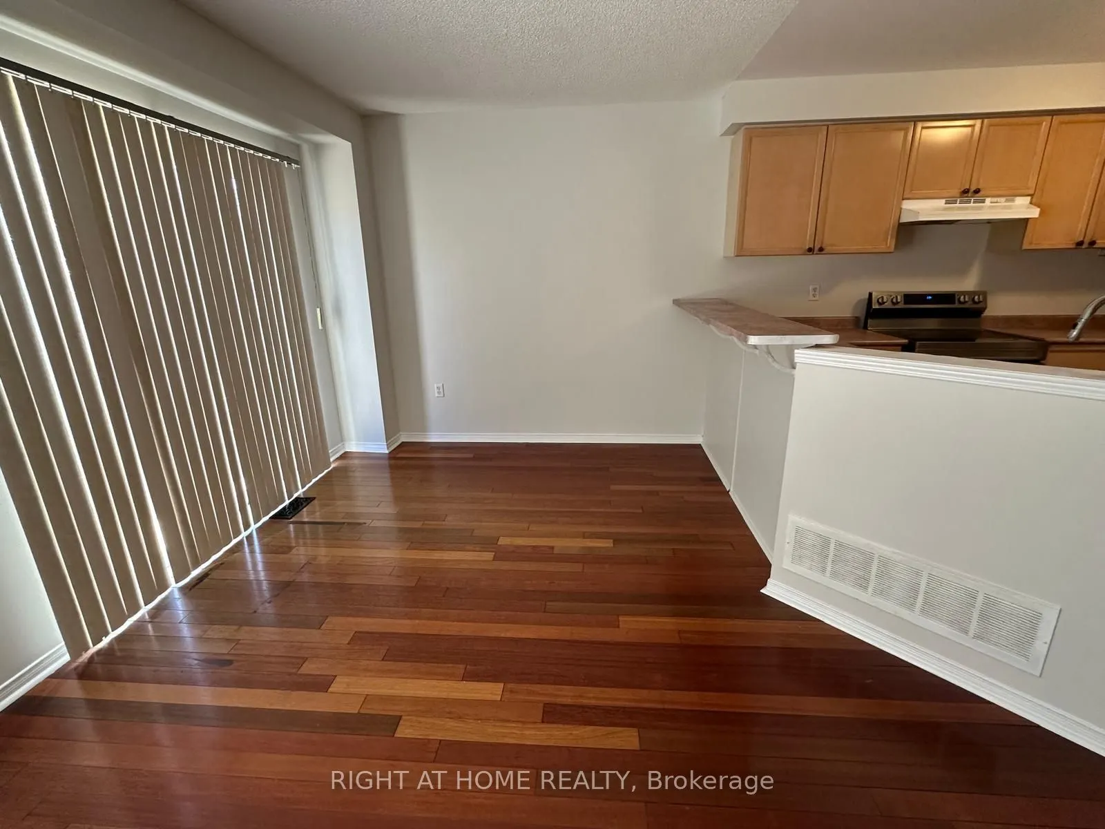 3368 Scotch Pine Gate