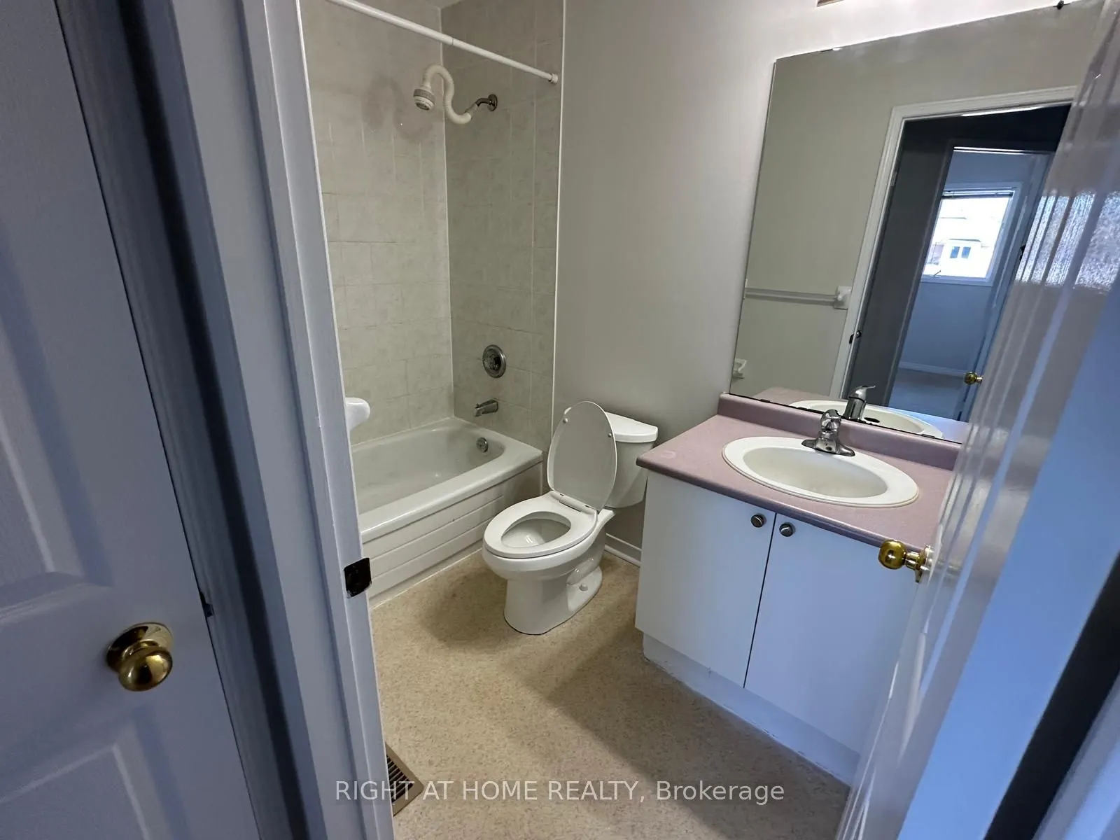 3368 Scotch Pine Gate