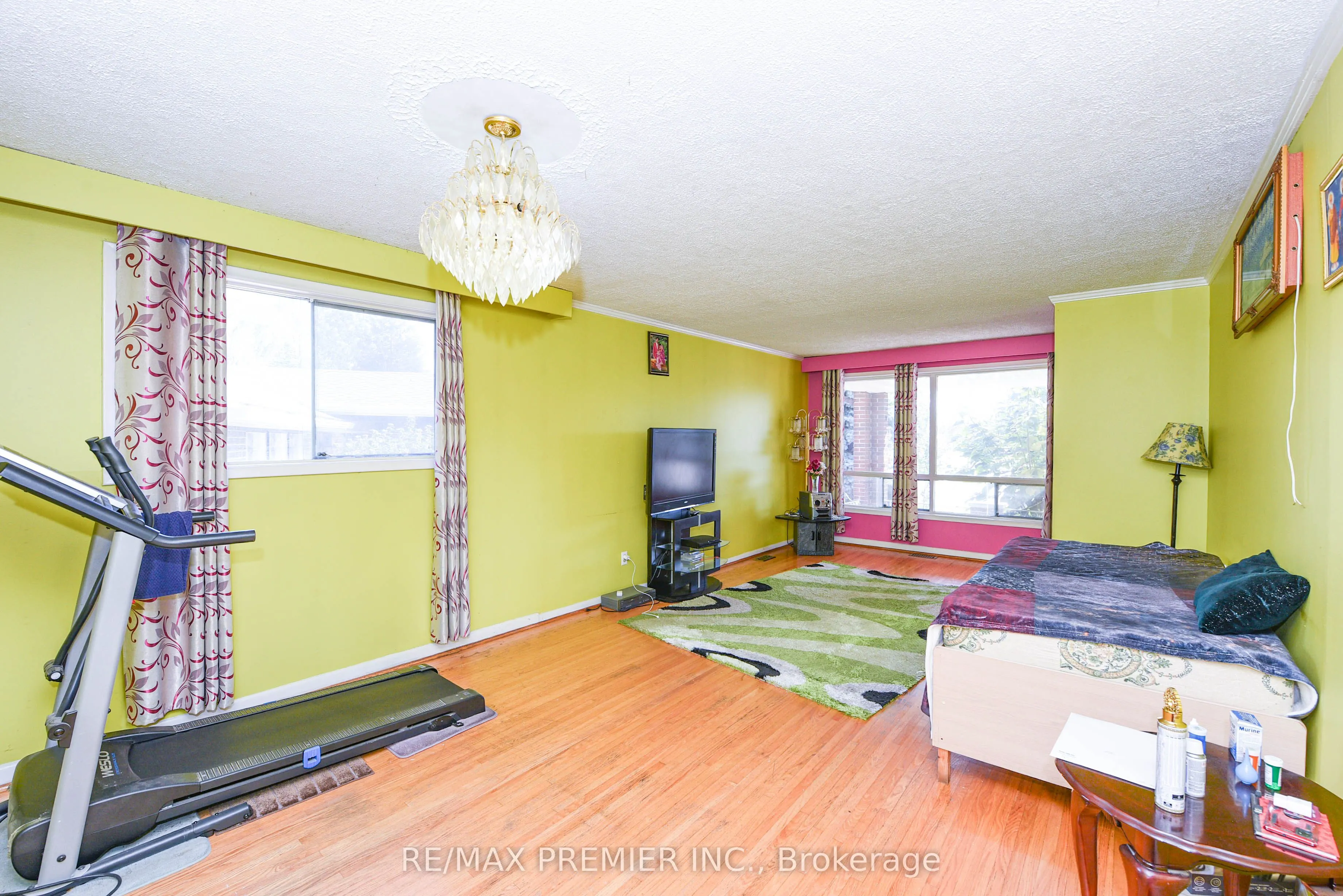 35 Taysham Crescent