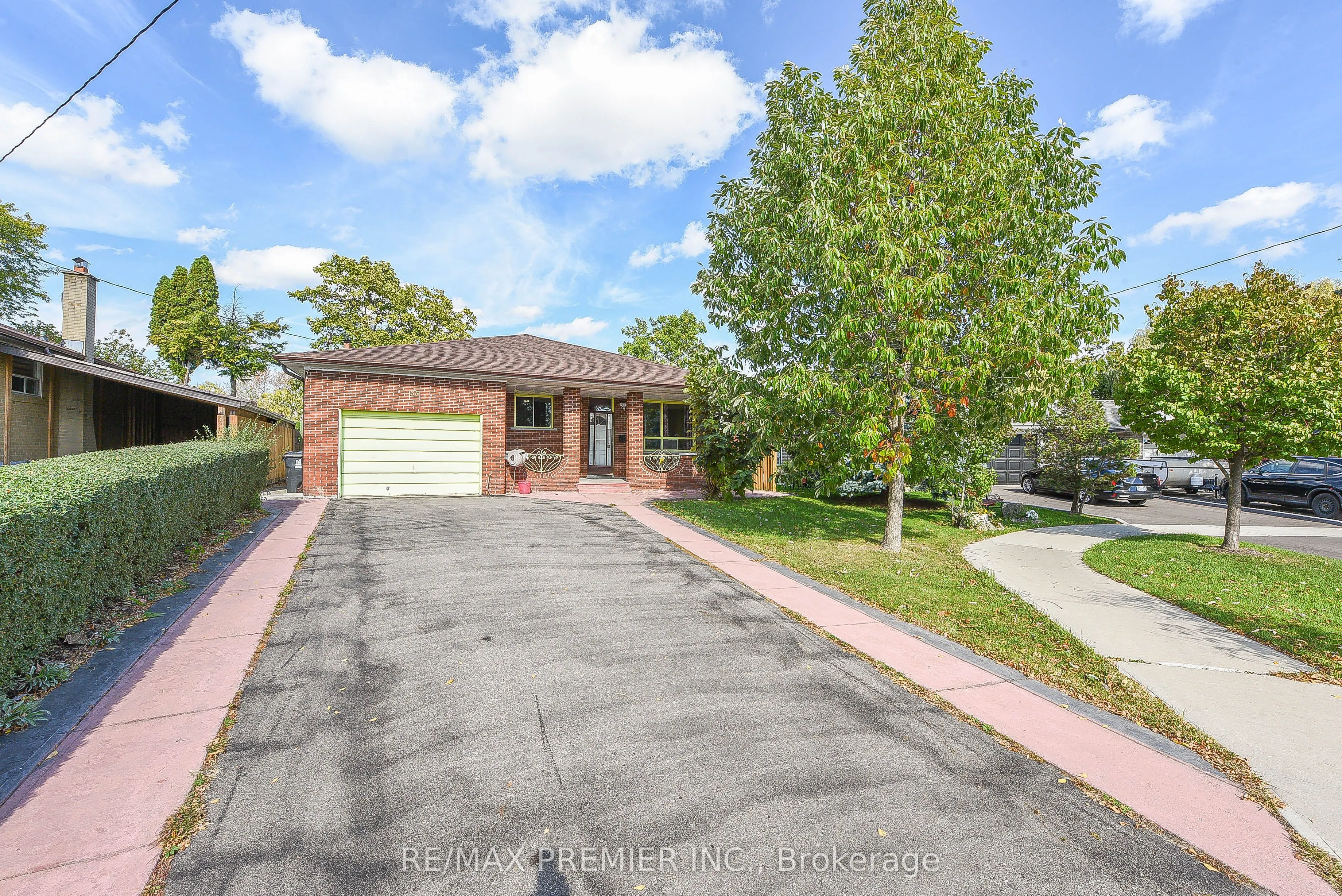 35 Taysham Crescent