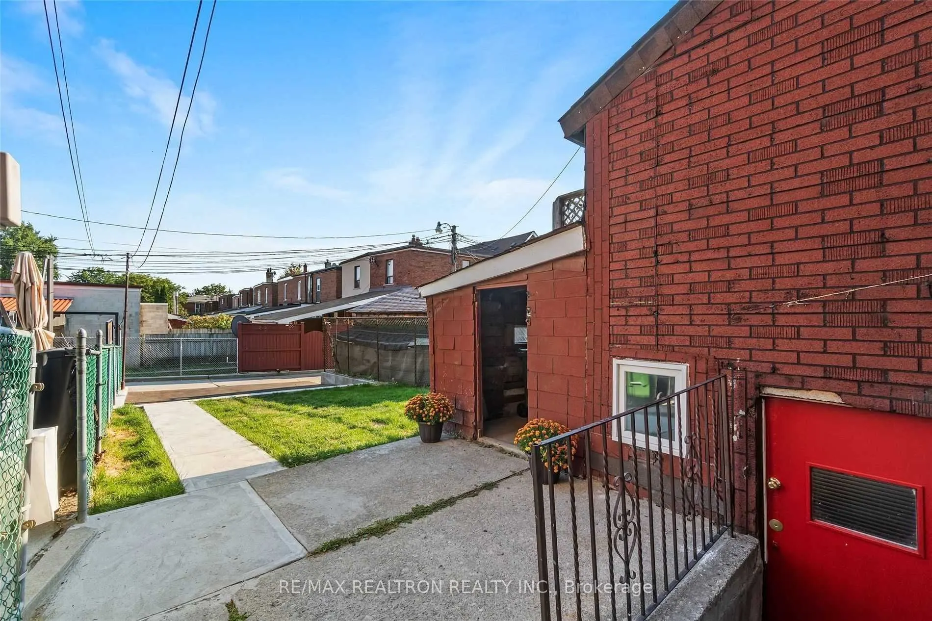 1939 Davenport Road, #Main