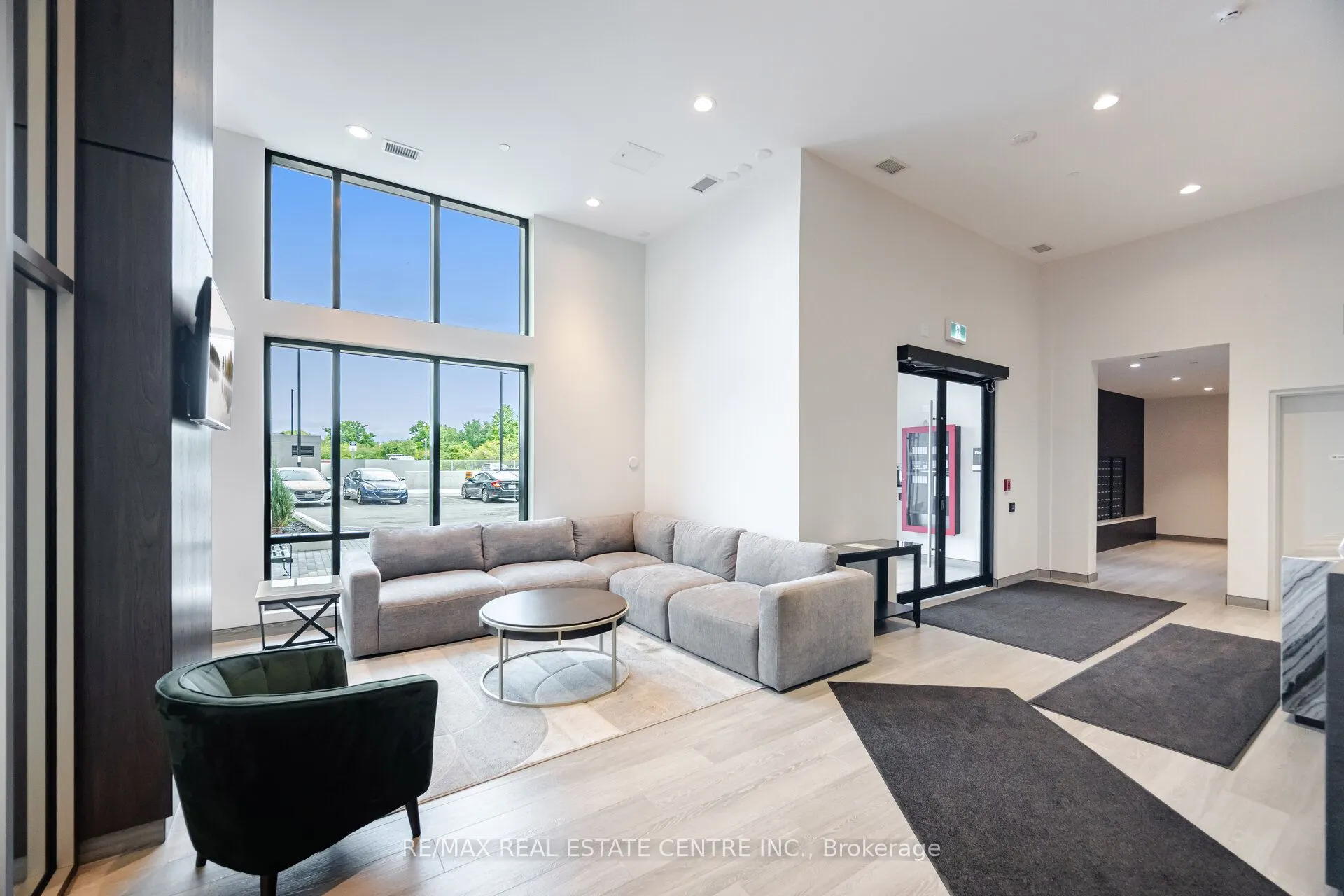 8010 Derry Road, #201