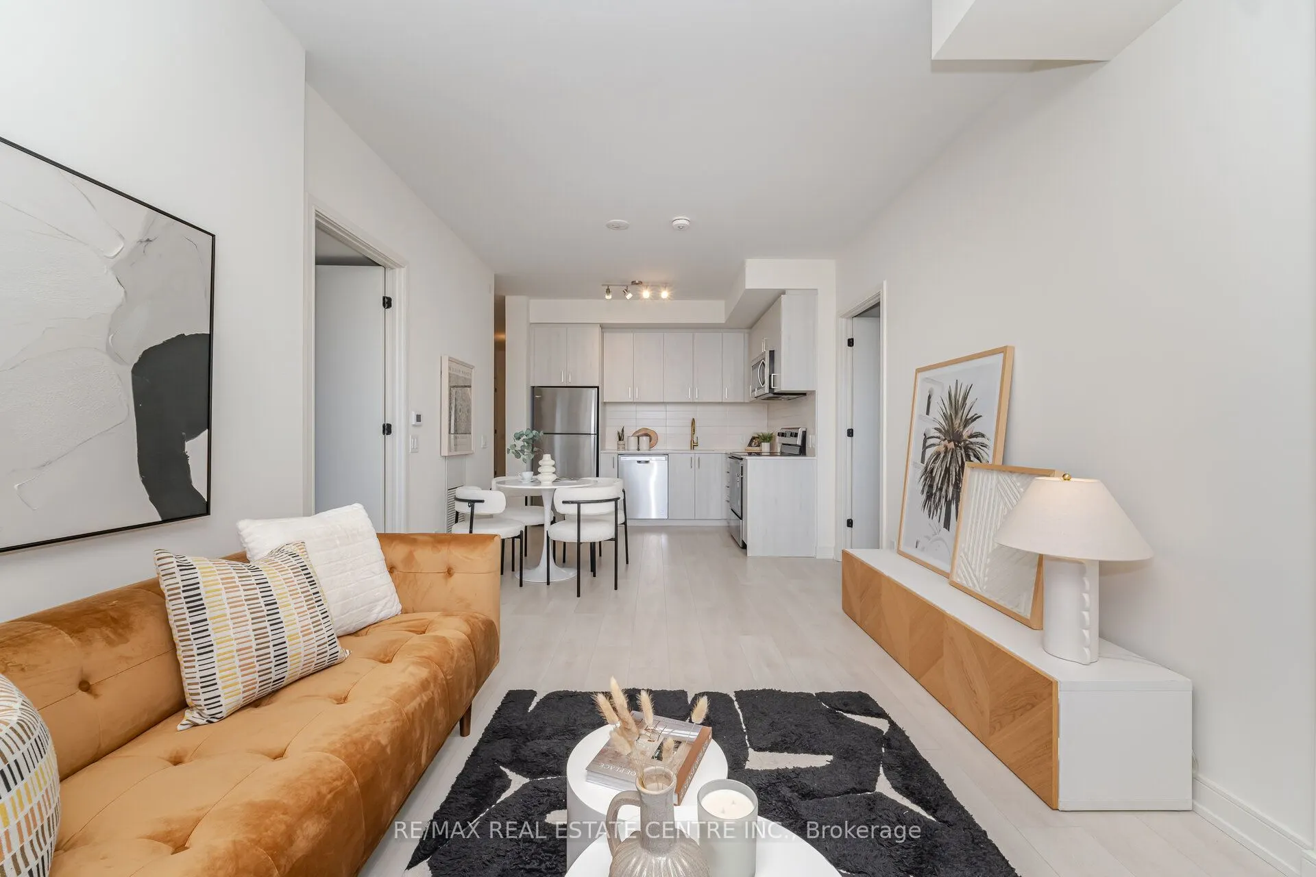 8010 Derry Road, #201
