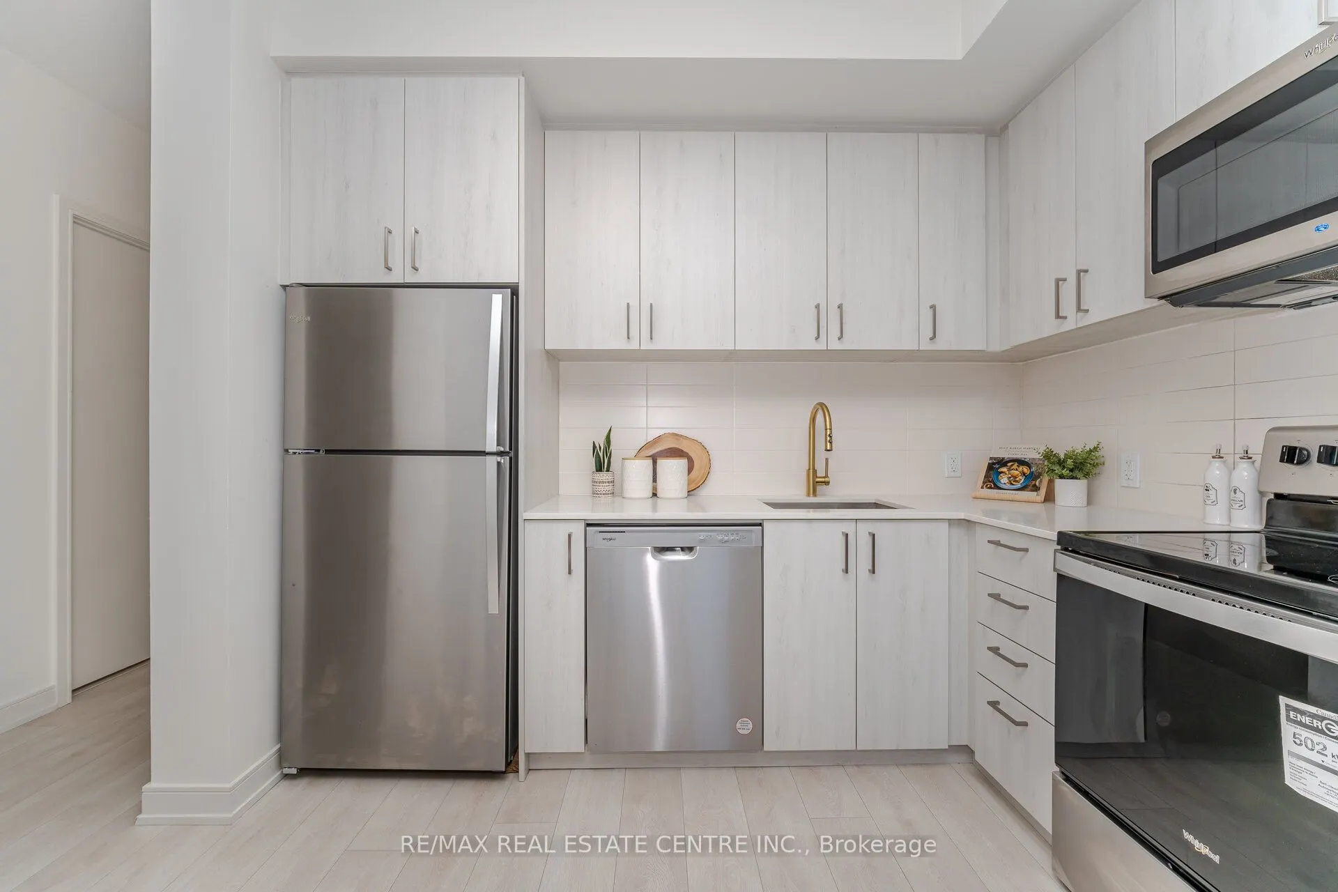 8010 Derry Road, #201