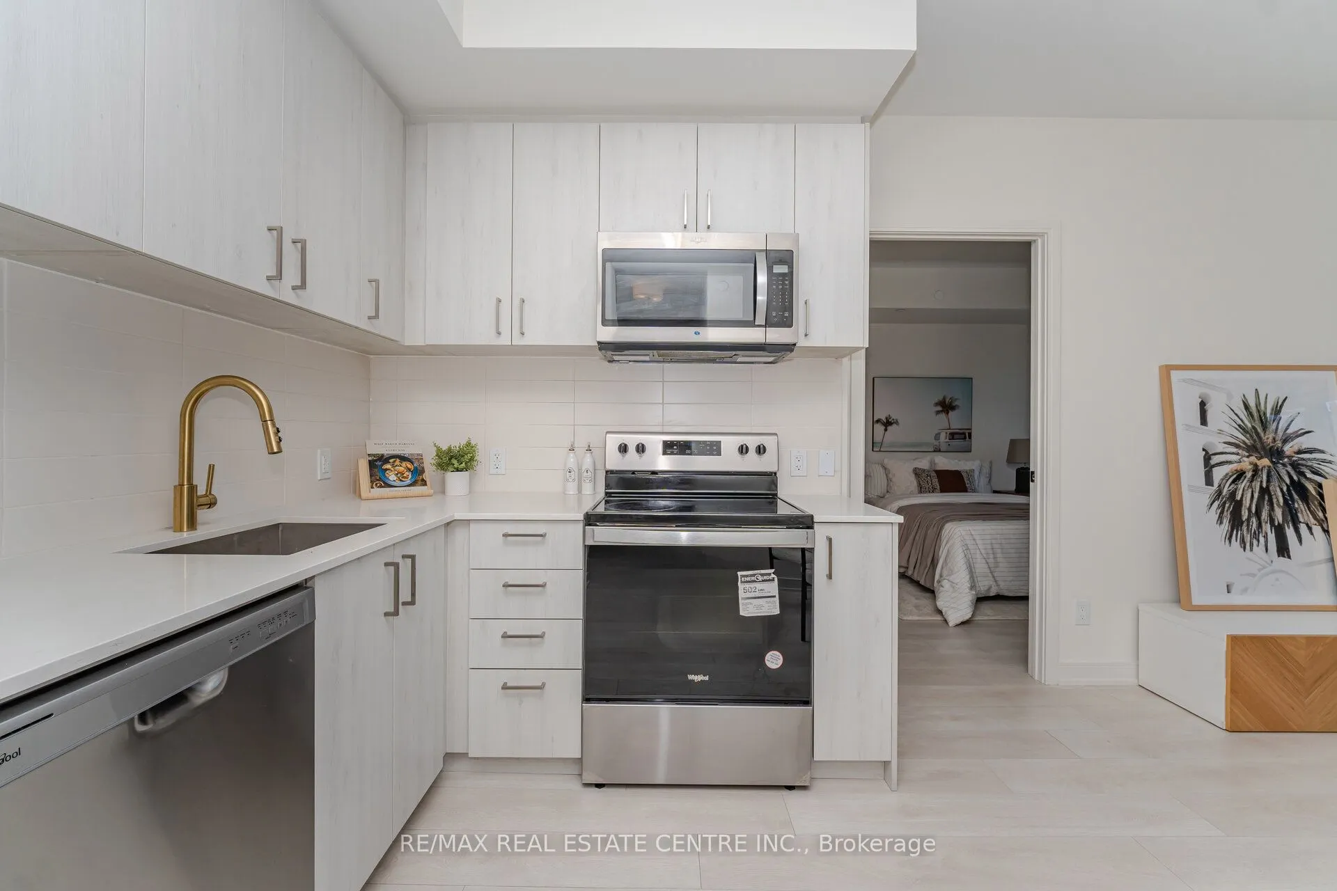 8010 Derry Road, #201