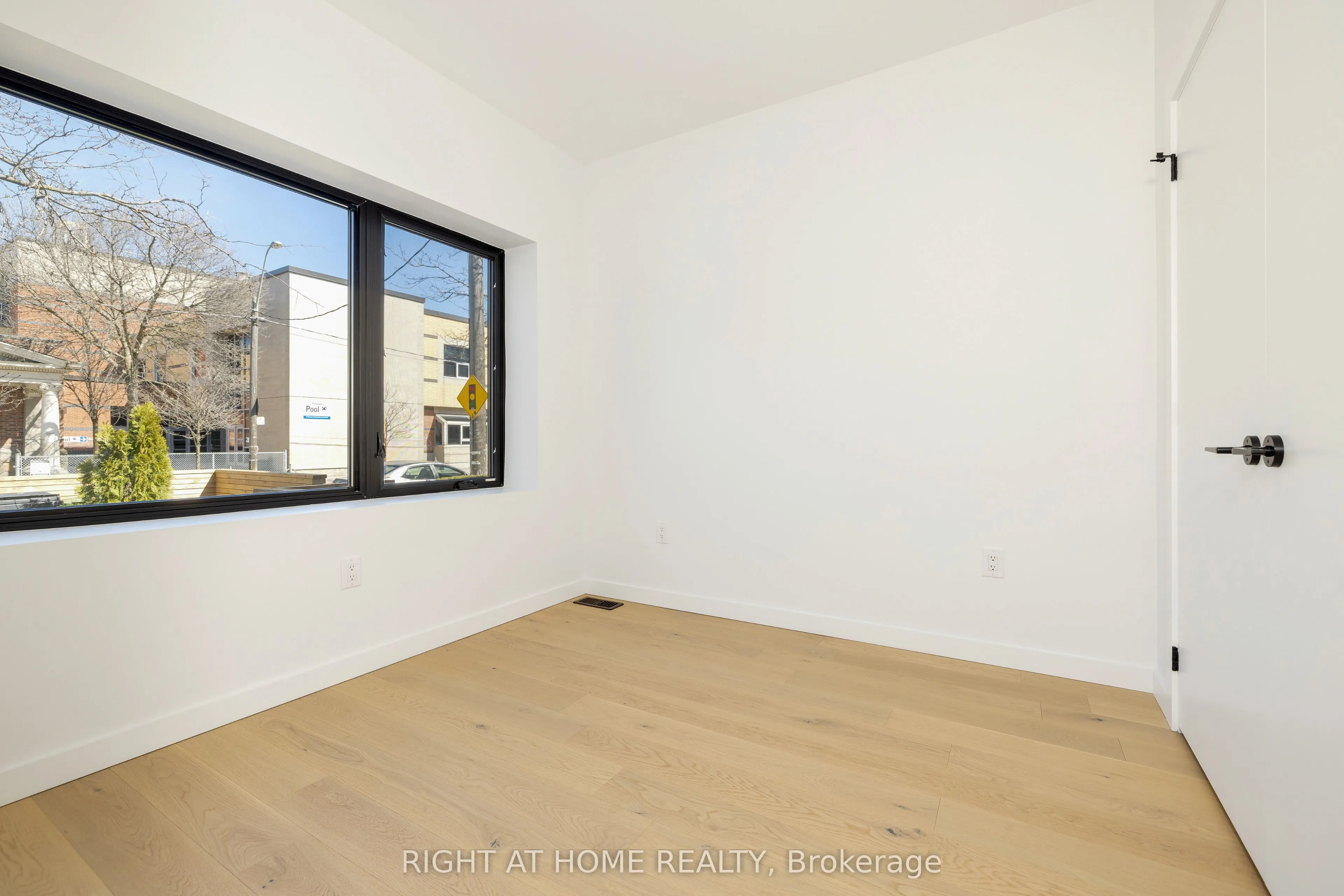 86 Lansdowne Avenue, #Unit #2