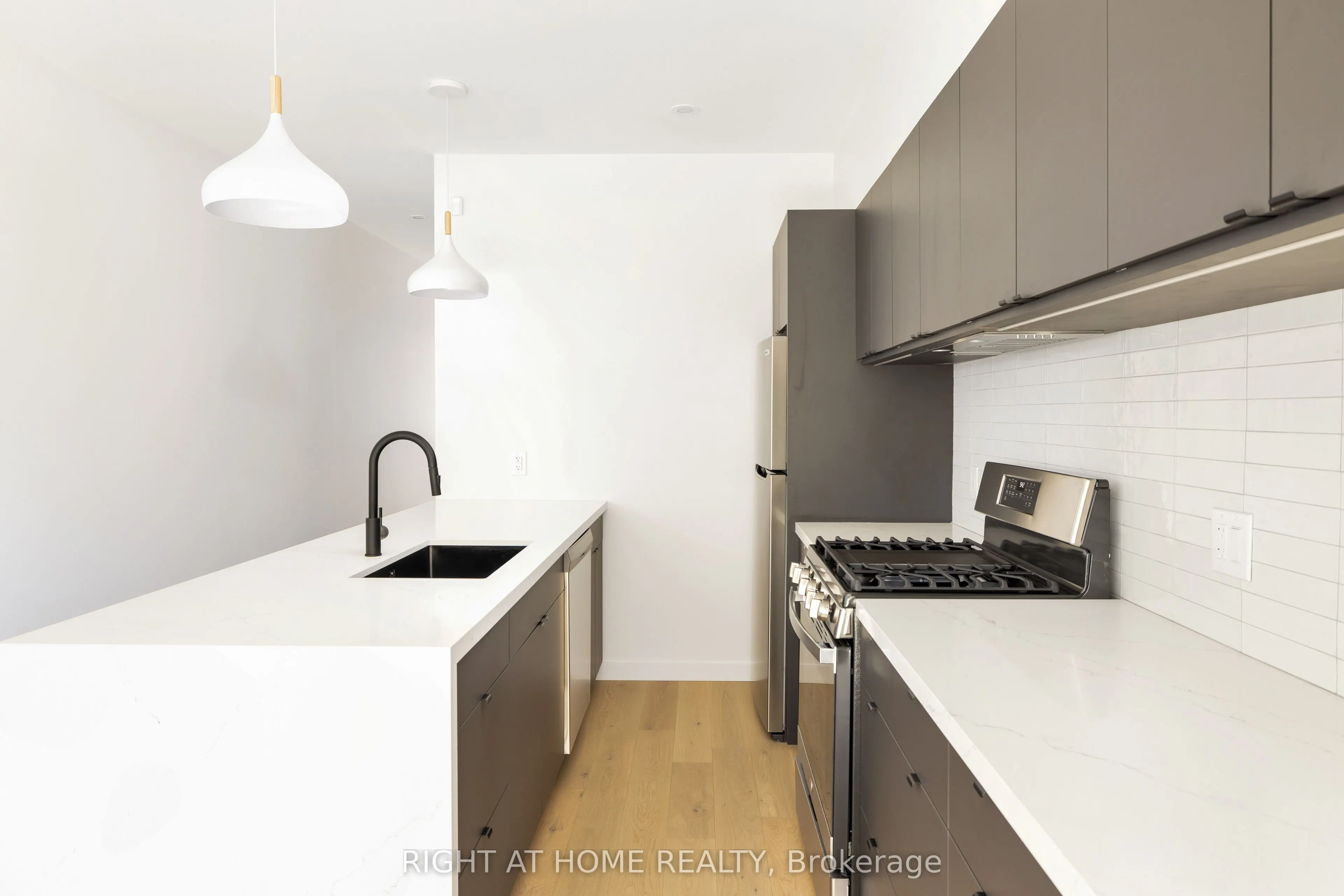 86 Lansdowne Avenue, #Unit #2