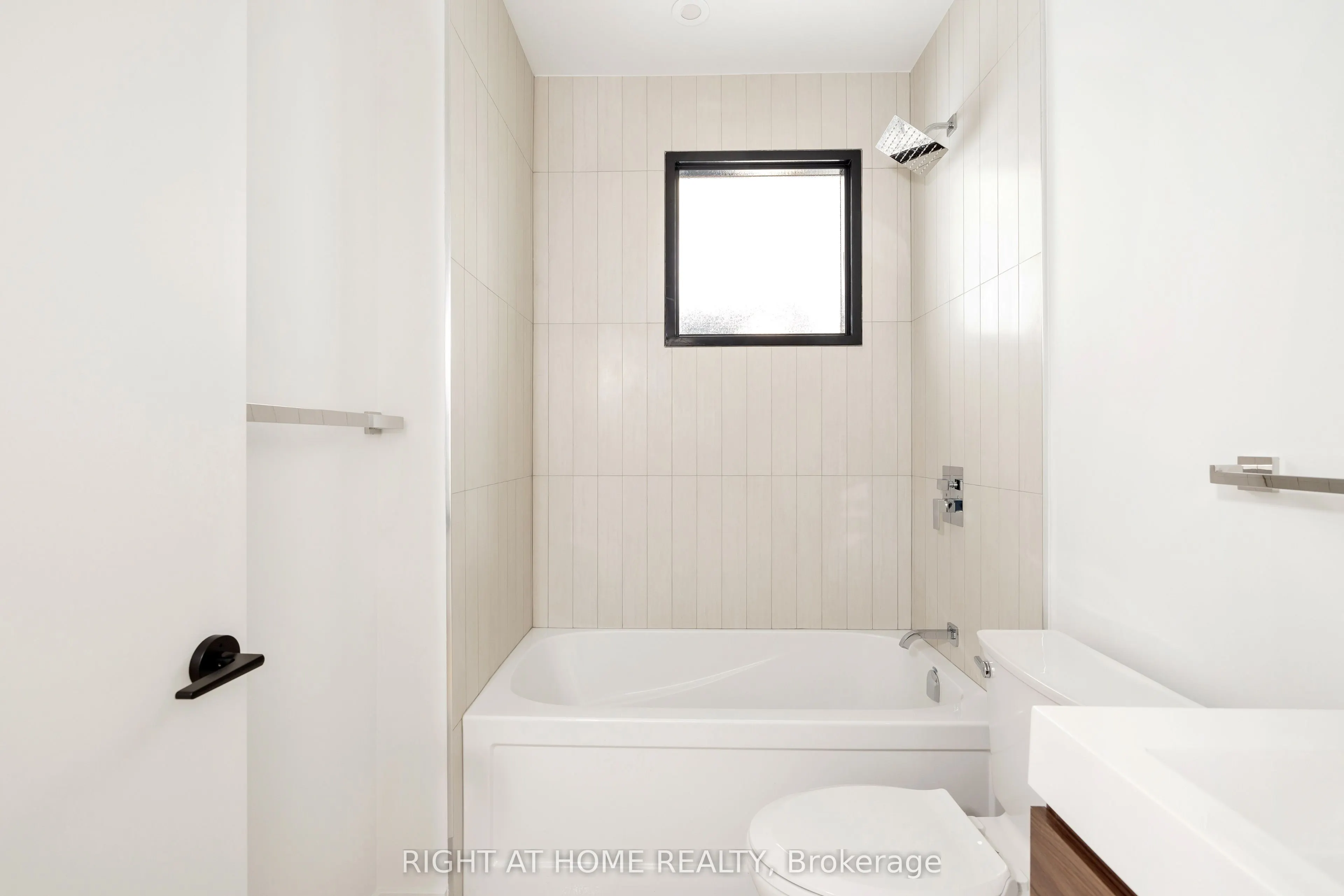 86 Lansdowne Avenue, #Unit #2
