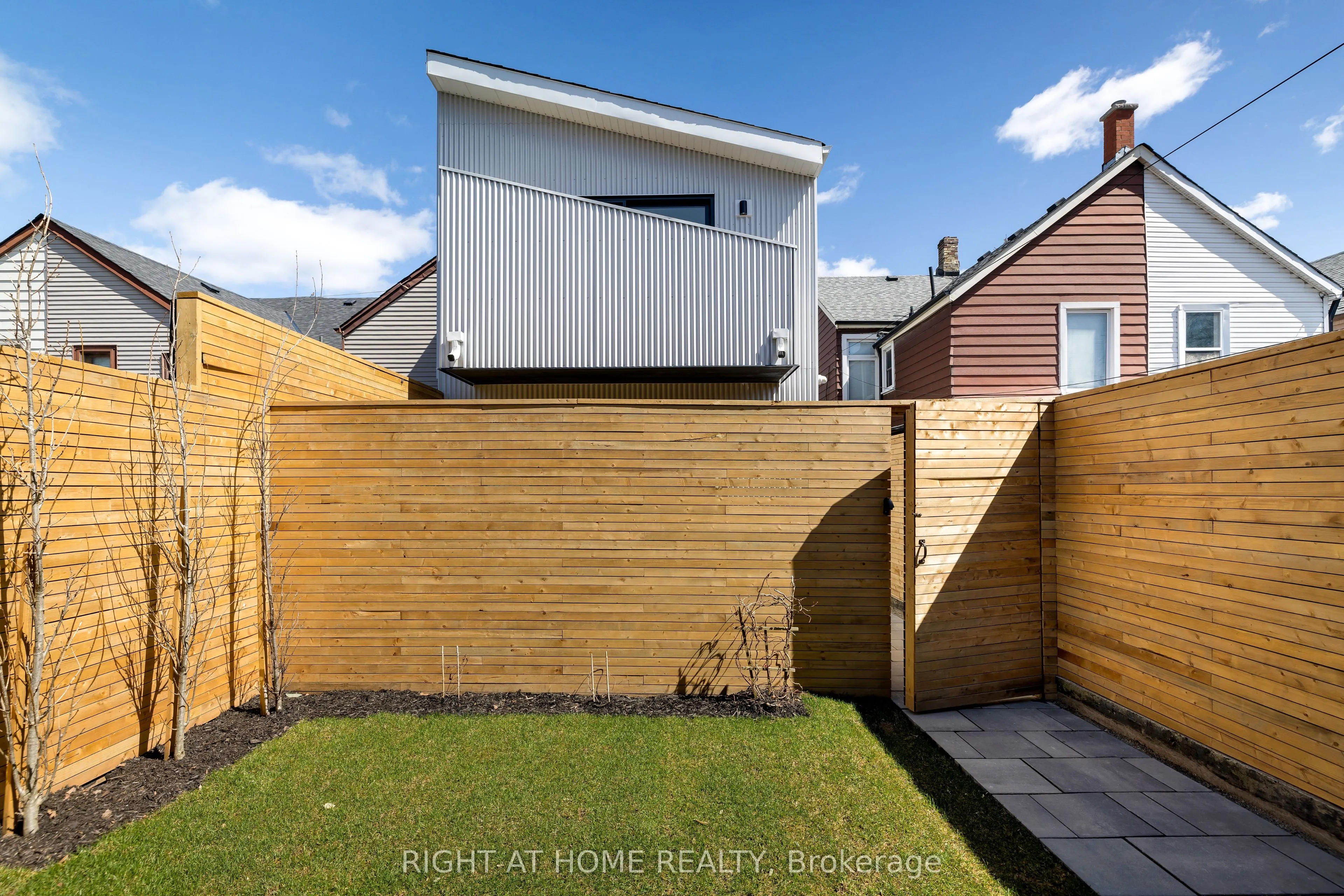86 Lansdowne Avenue, #Unit #2