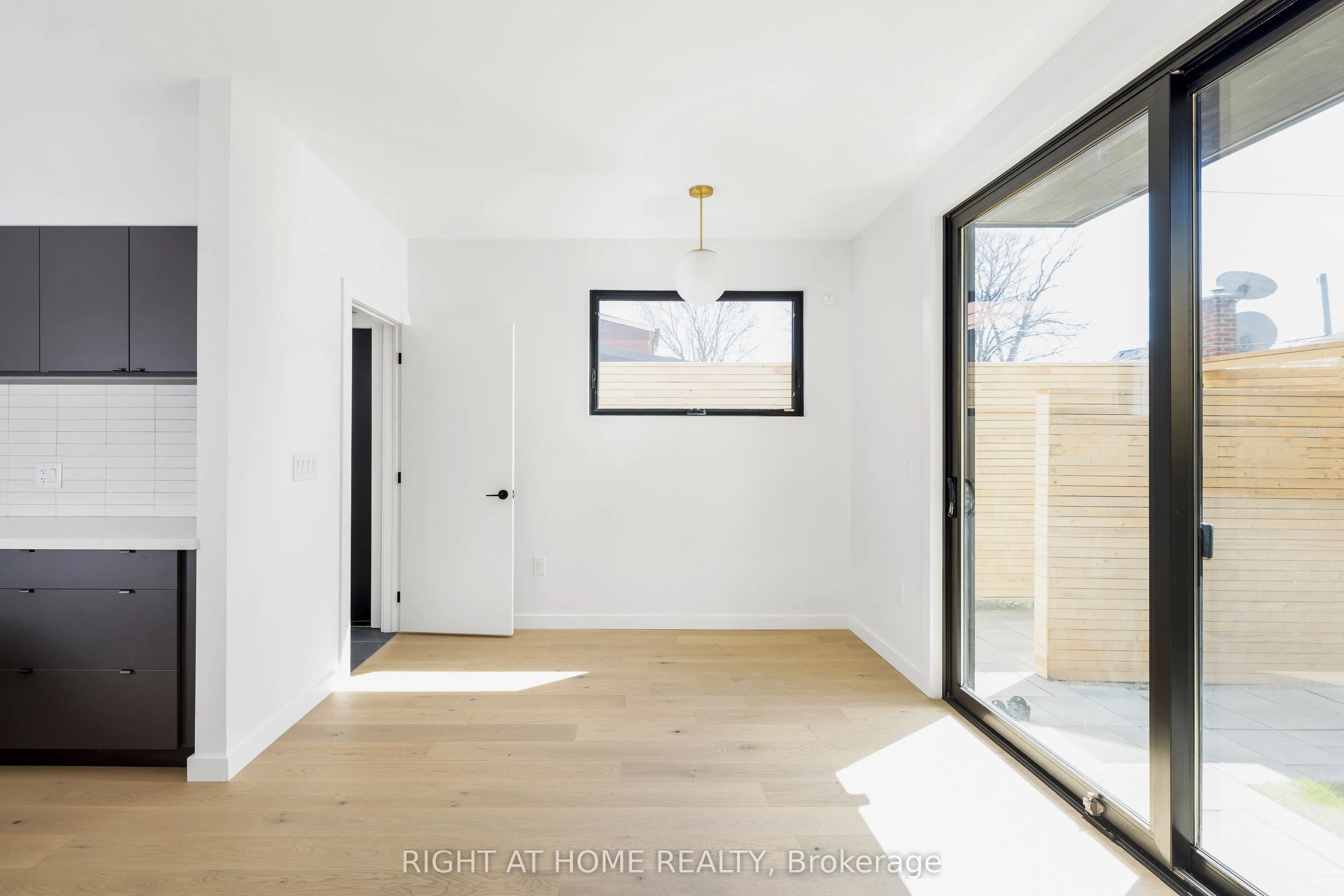 86 Lansdowne Avenue, #Unit #2