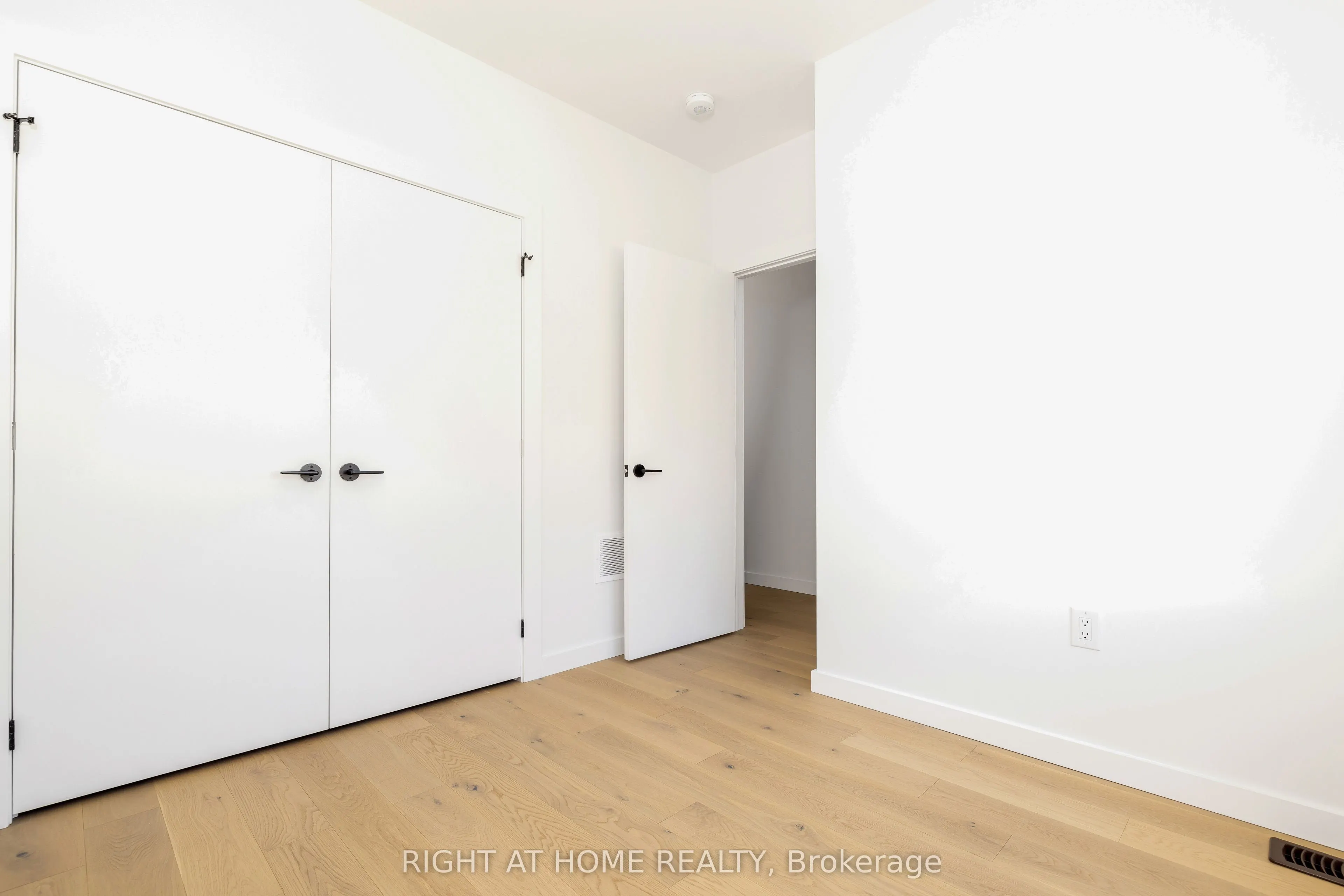 86 Lansdowne Avenue, #Unit #2