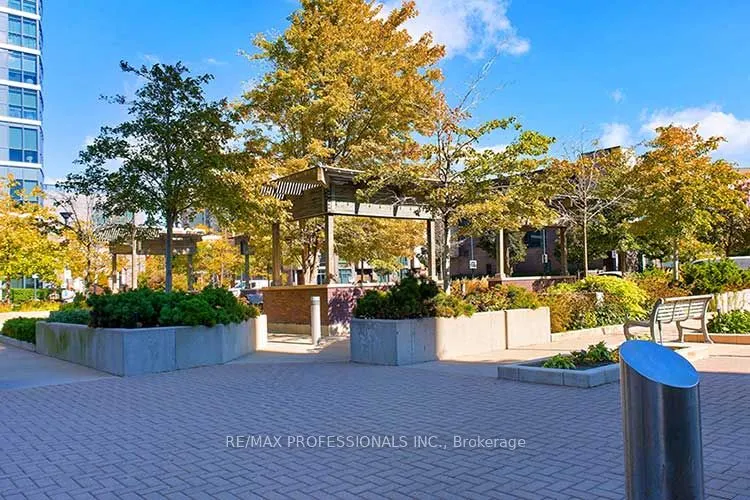 1 Valhalla Inn Road, #1202