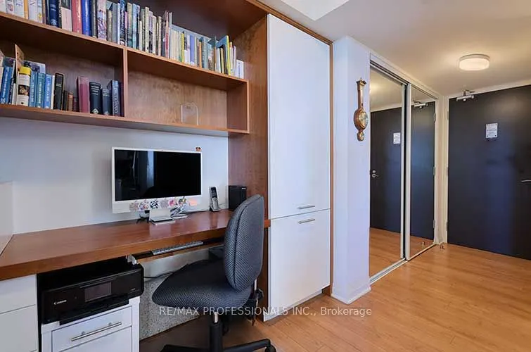 1 Valhalla Inn Road, #1202
