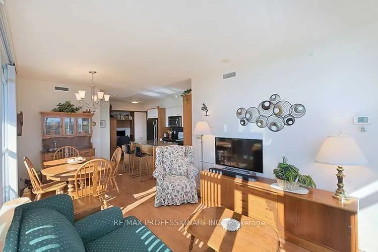 1 Valhalla Inn Road, #1202