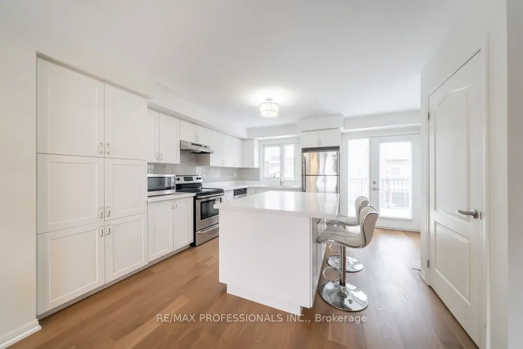 3135 Boxford Crescent, #7