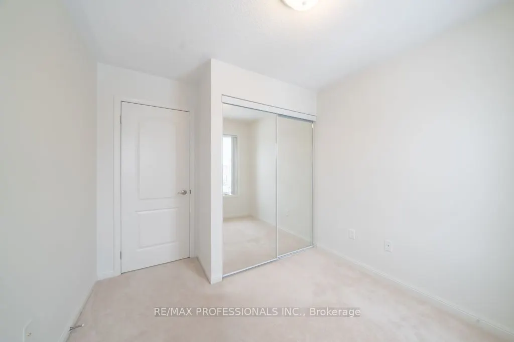 3135 Boxford Crescent, #7
