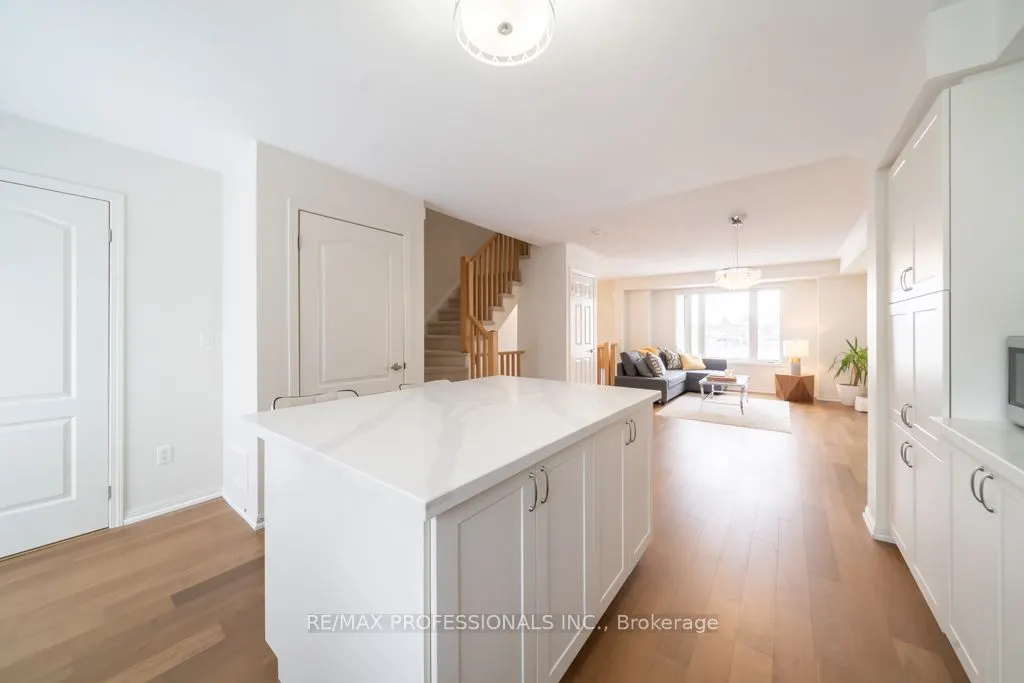 3135 Boxford Crescent, #7