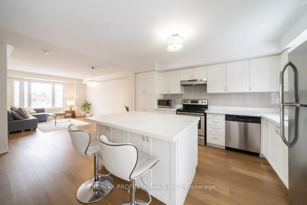 3135 Boxford Crescent, #7