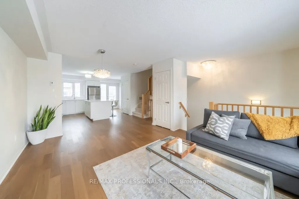 3135 Boxford Crescent, #7